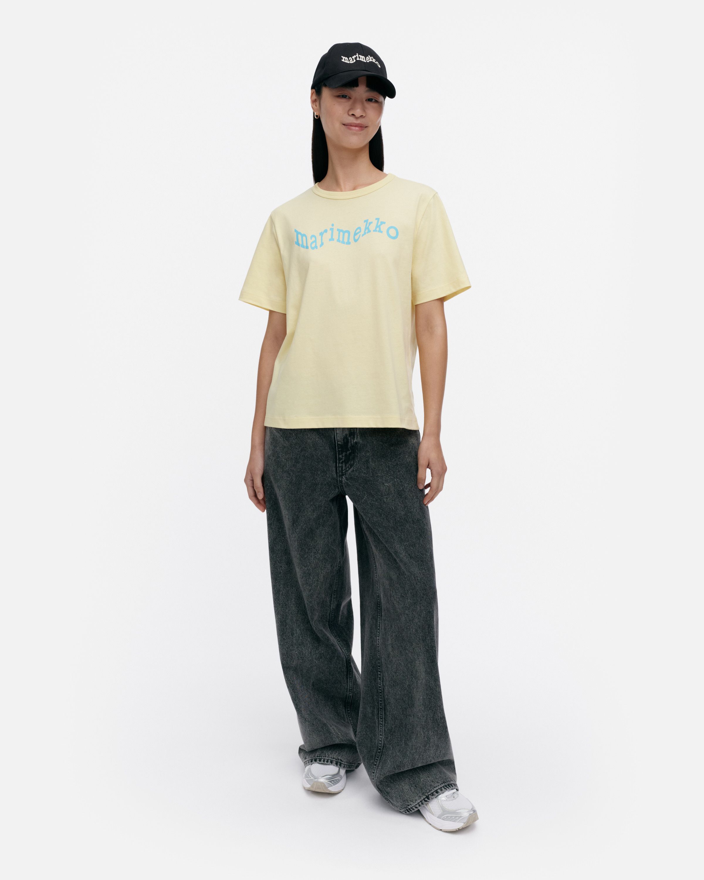 Marimekko TシャツS kioski LOGO LYHYTHIHA Vihne Unikko Placement Kioski t-shirt | Marimekko