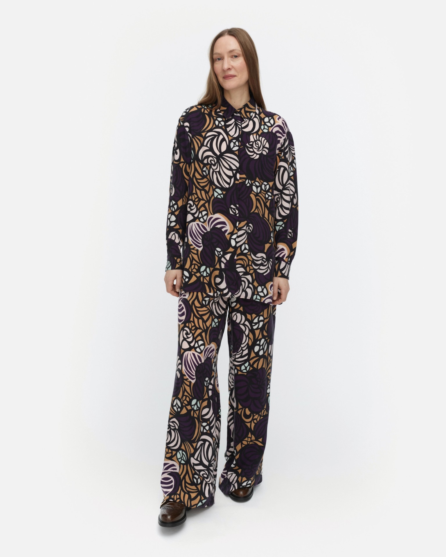 Oanet Torstai, Cupro trousers, violet, light brown, l. pink,