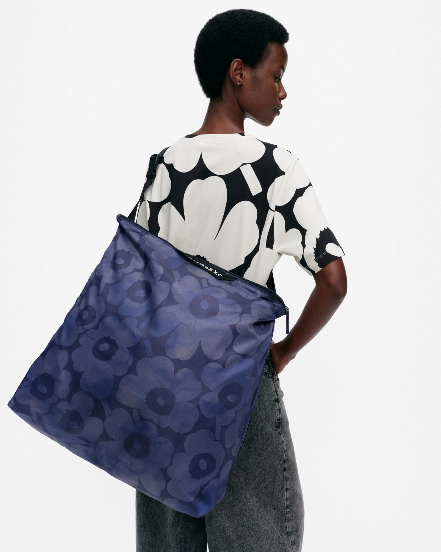 Neat Crossbody Akvarelli Unikko L, Shoulder bag, dark blue, blue,