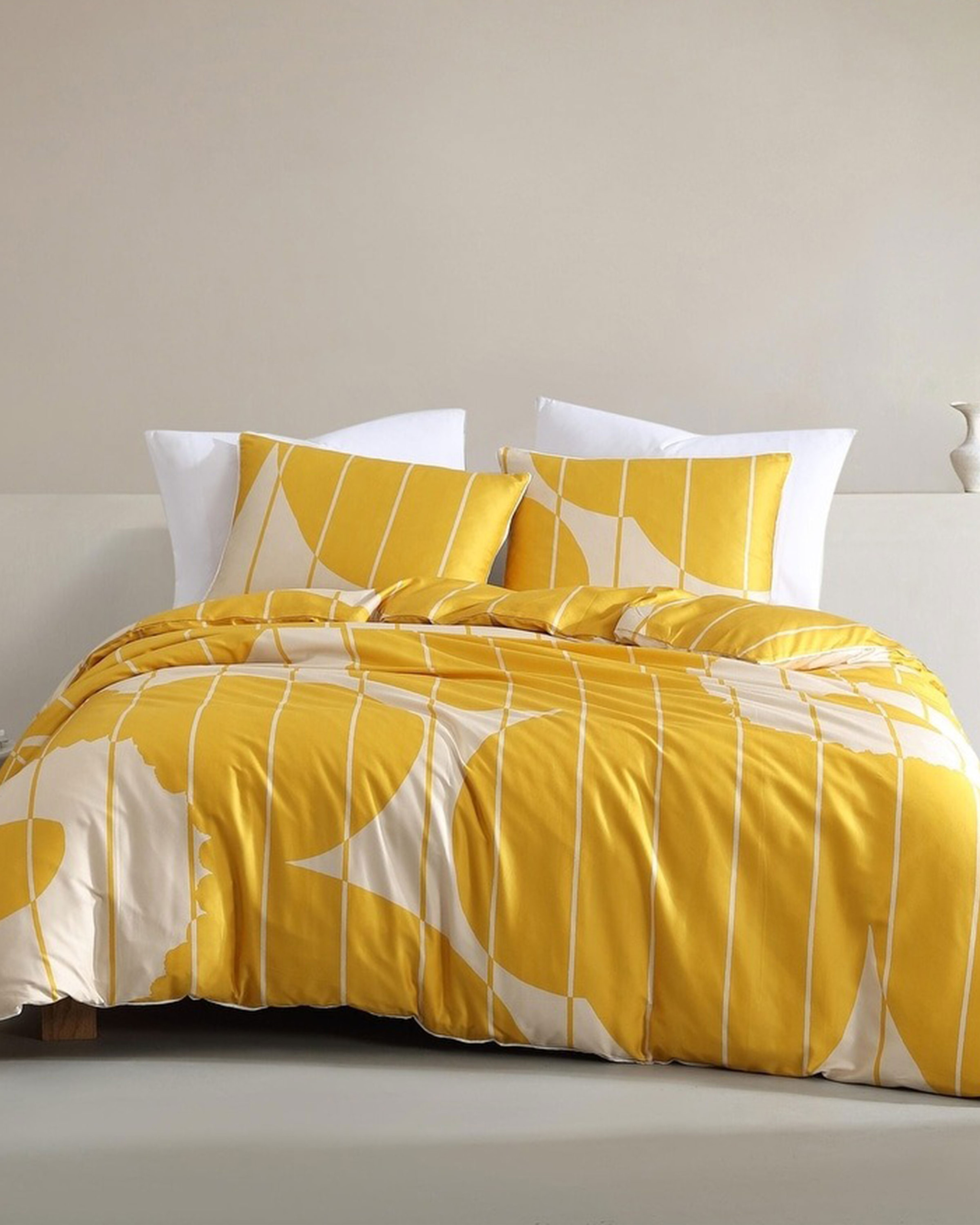 Vesi Unikko F/Q, Duvet Cover and Sham set, spring yellow, ecru,