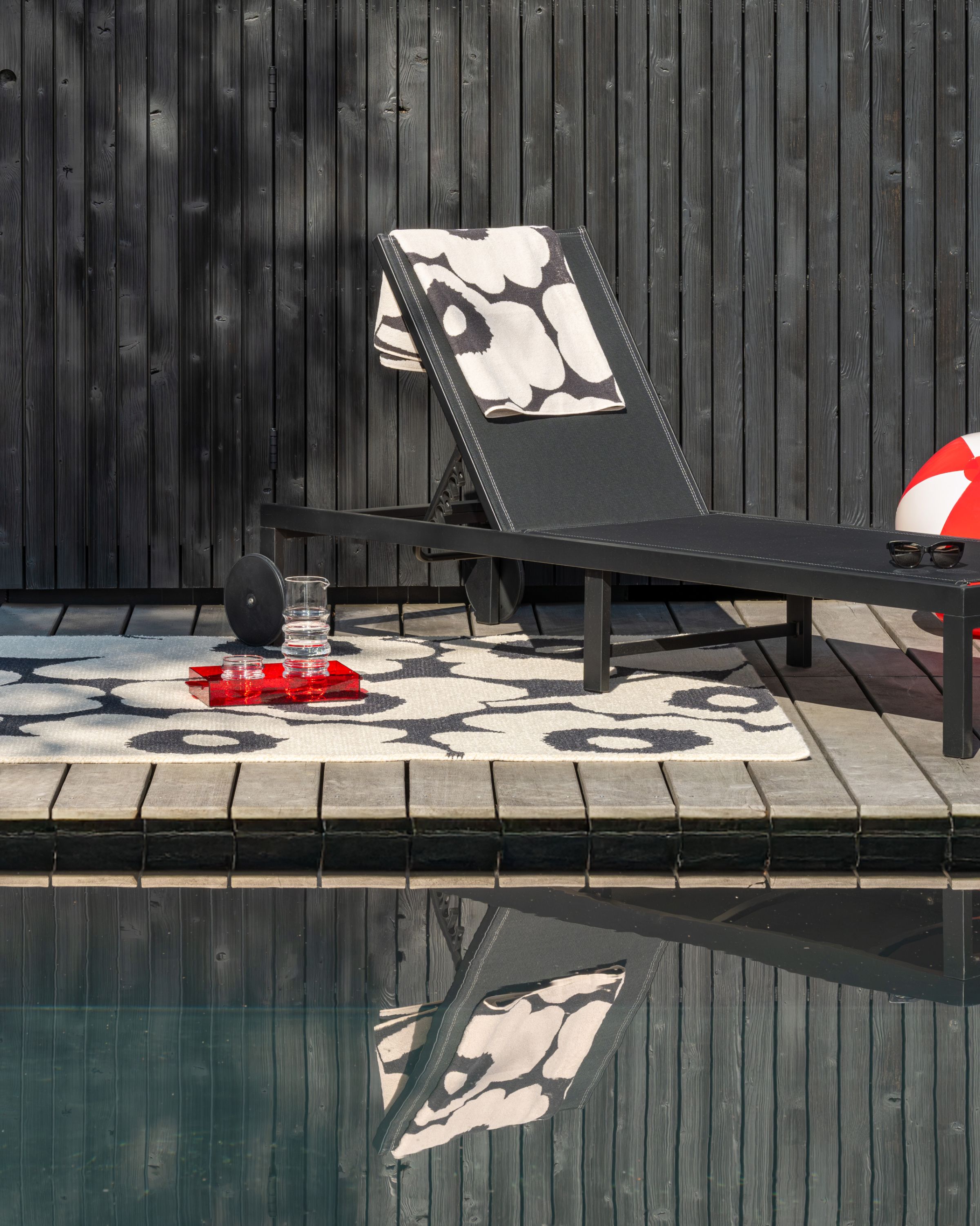 Unikko Outdoor Rug 160 x 230 cm | Marimekko