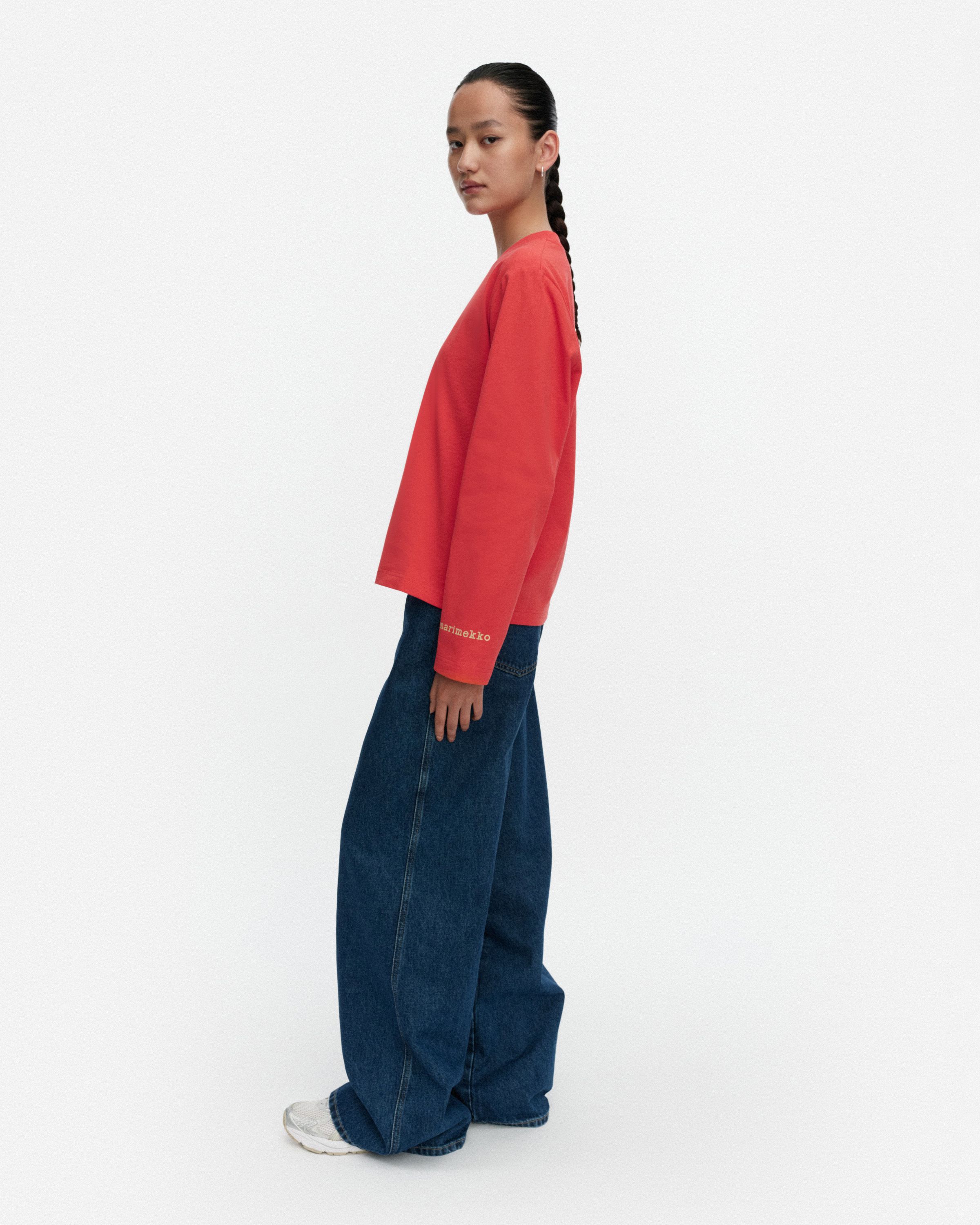 Elve Musta Tamma Placement Kioski jersey shirt red, beige | Marimekko