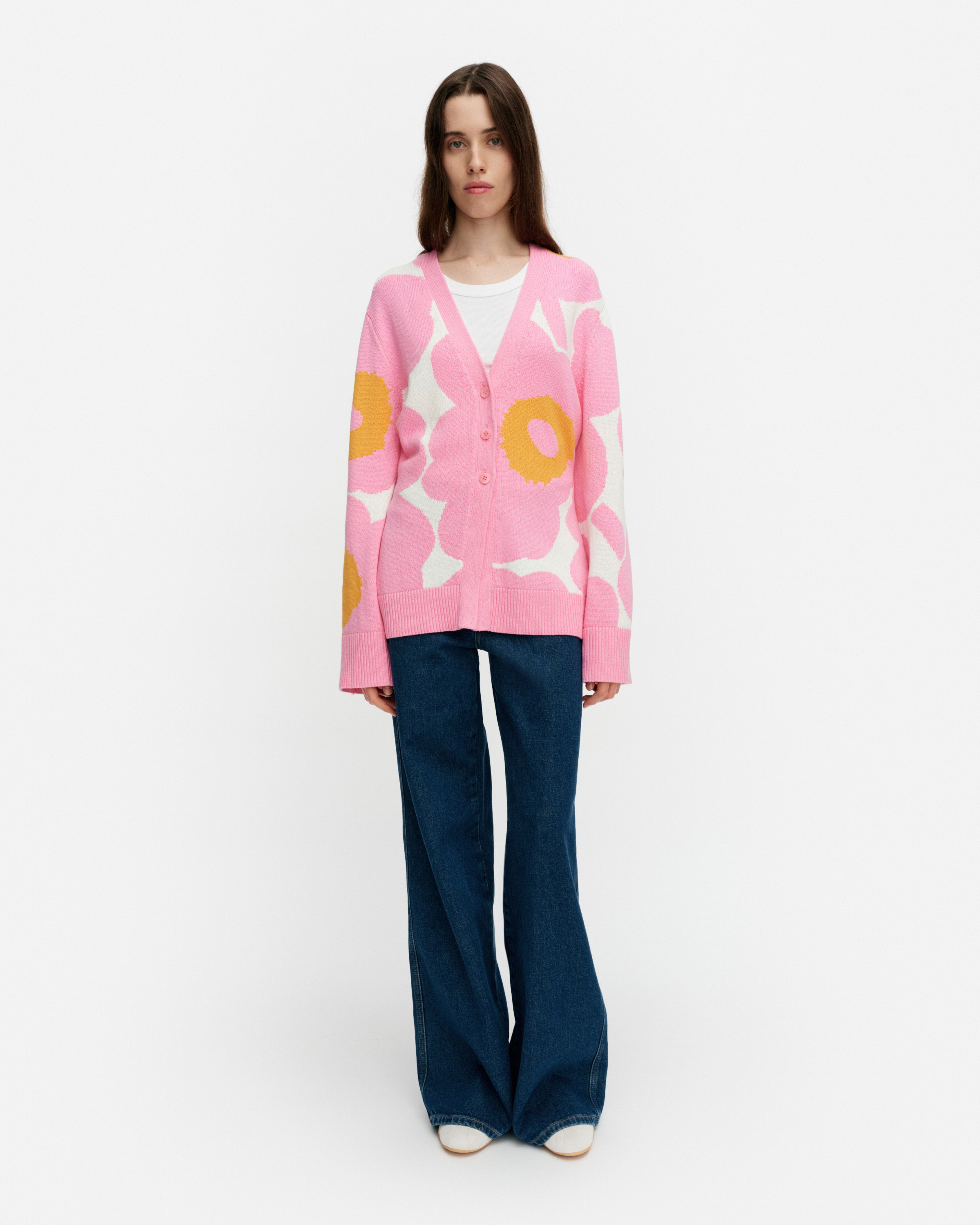 Puhaltaa Unikko, Knitted cardigan, light pink, orange, white,