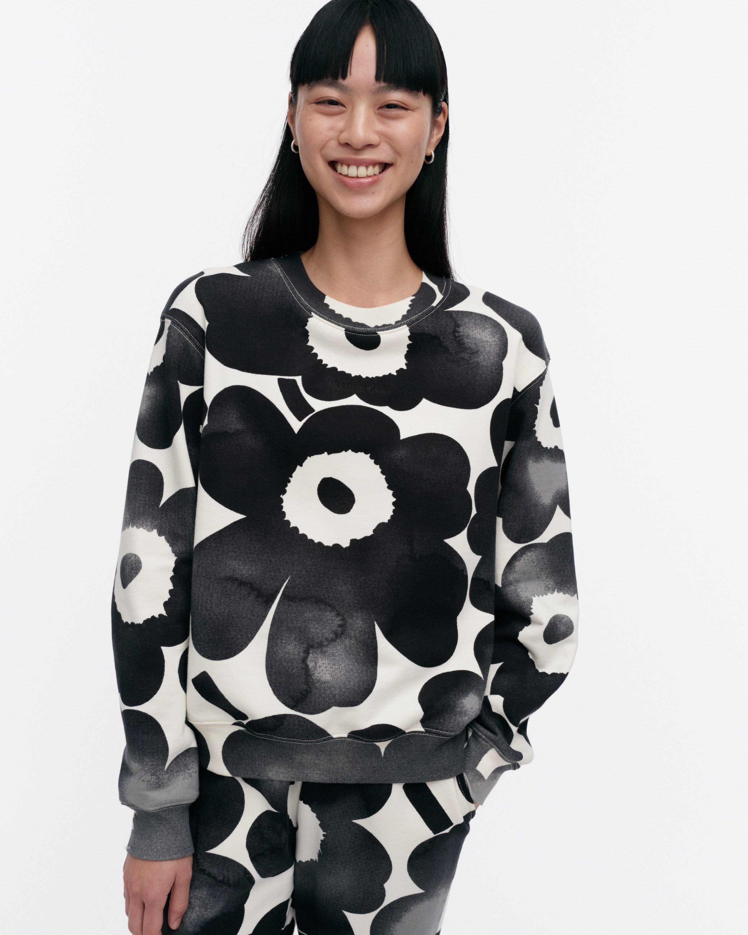 トレーナー スウェット 「kioski」Leiot Akvarelli Unikko / sweatshirt レディース Leiot Akvarelli Unikko Kioski sweatshirt | Marimekko