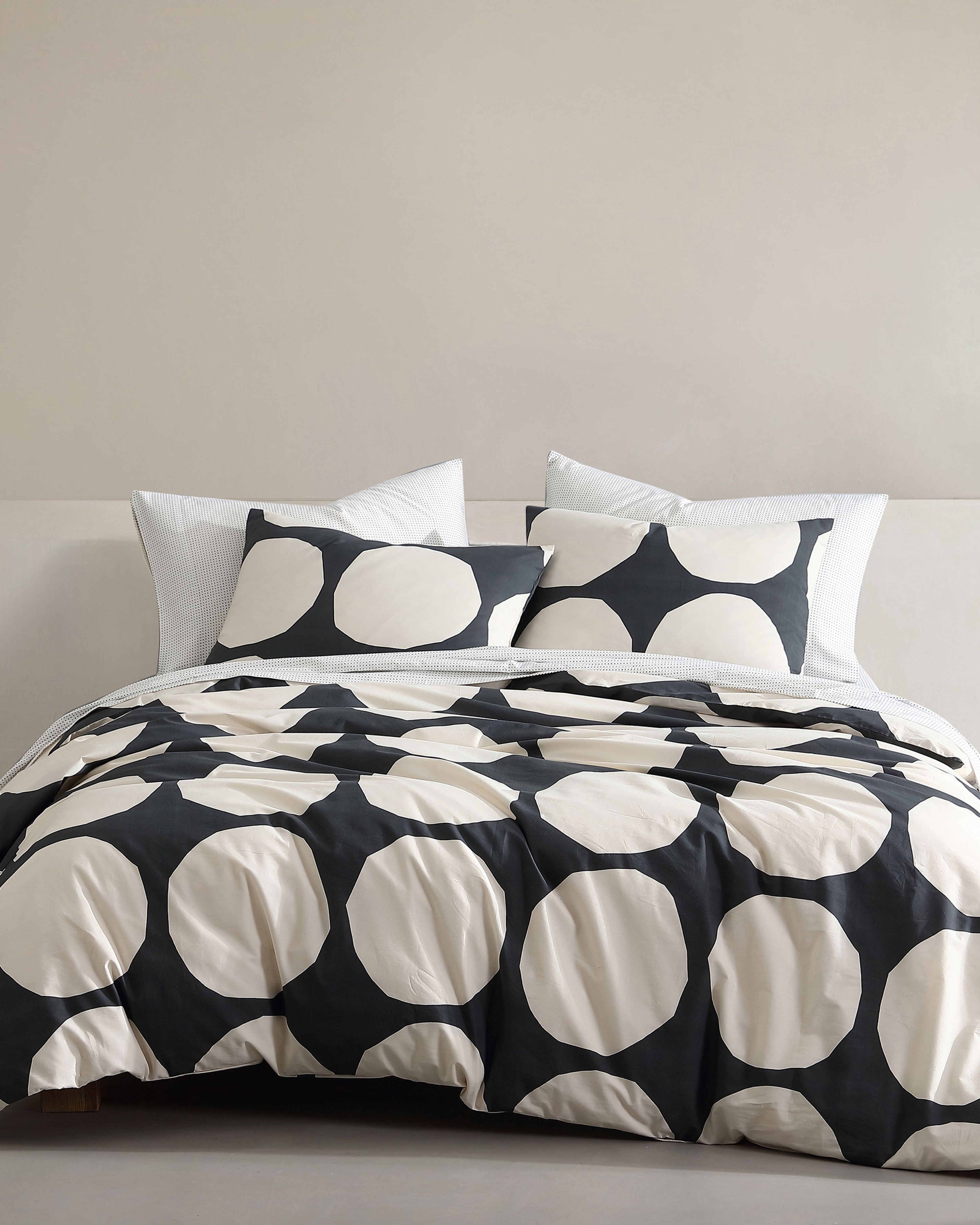 Kivet F/Q, Duvet Cover and Sham set, off white, charcoal,