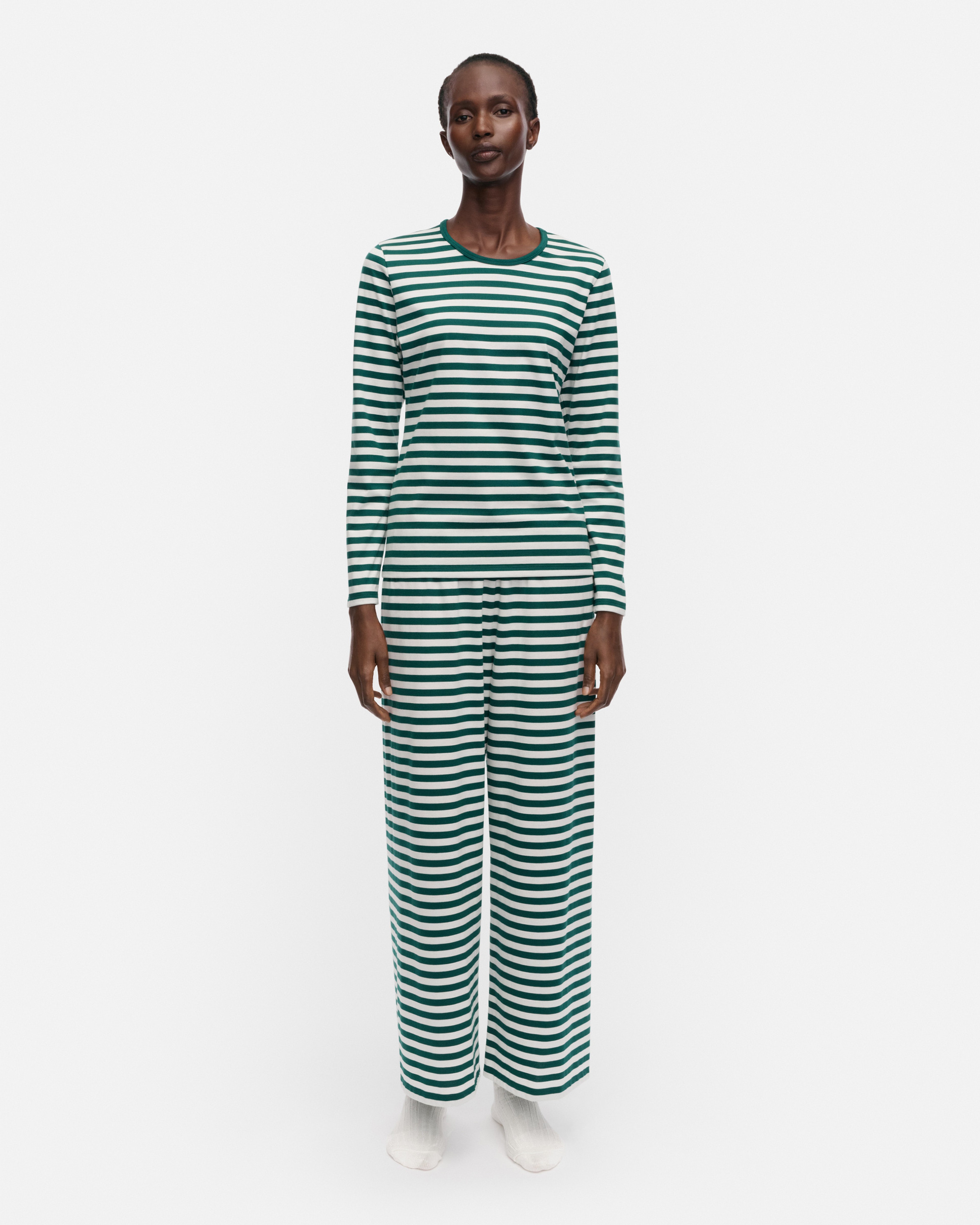 Mari Tasaraita, Jersey shirt, dark green, off white,