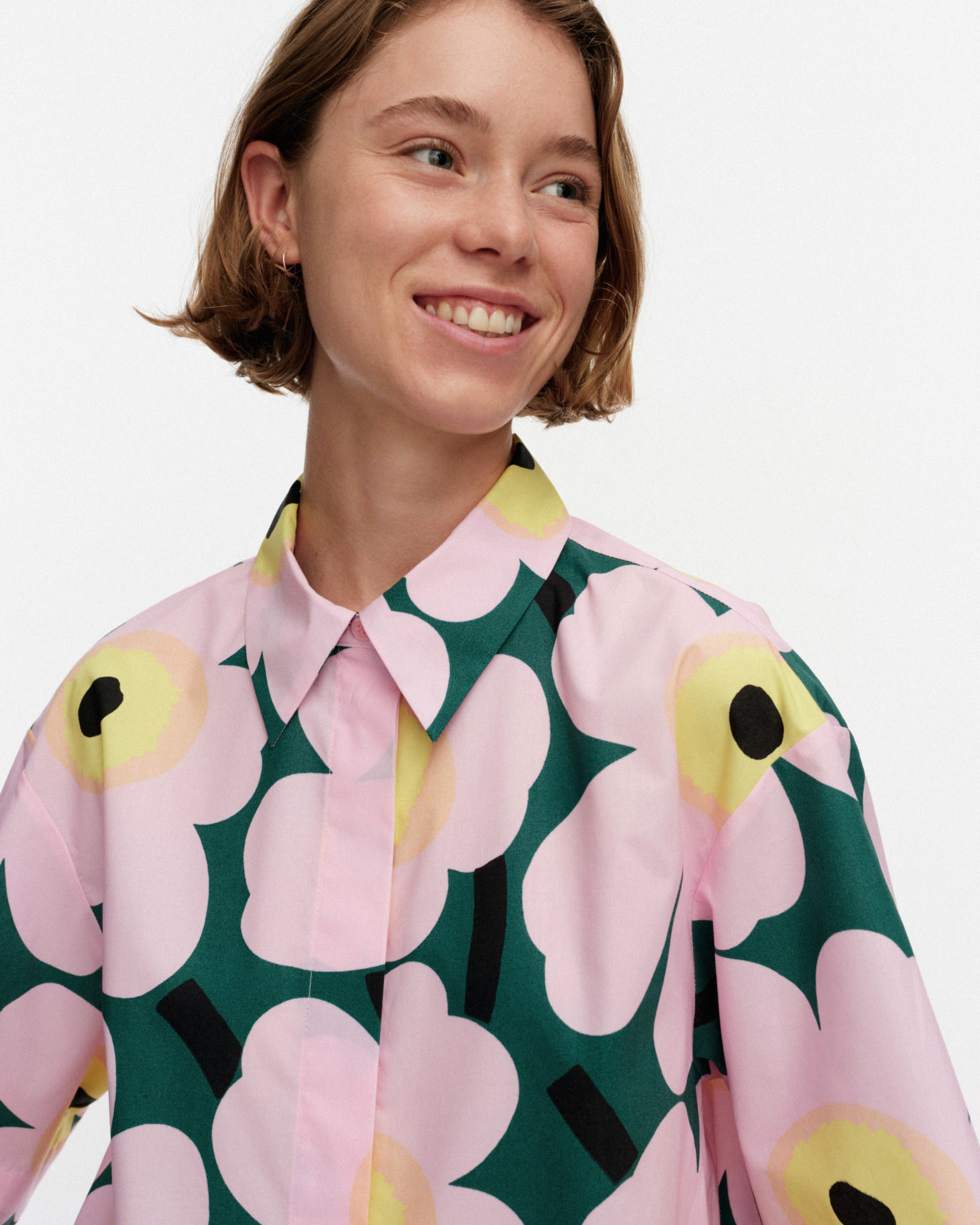 Ae Standardi Unikko, Shirt, green, pink, yellow,