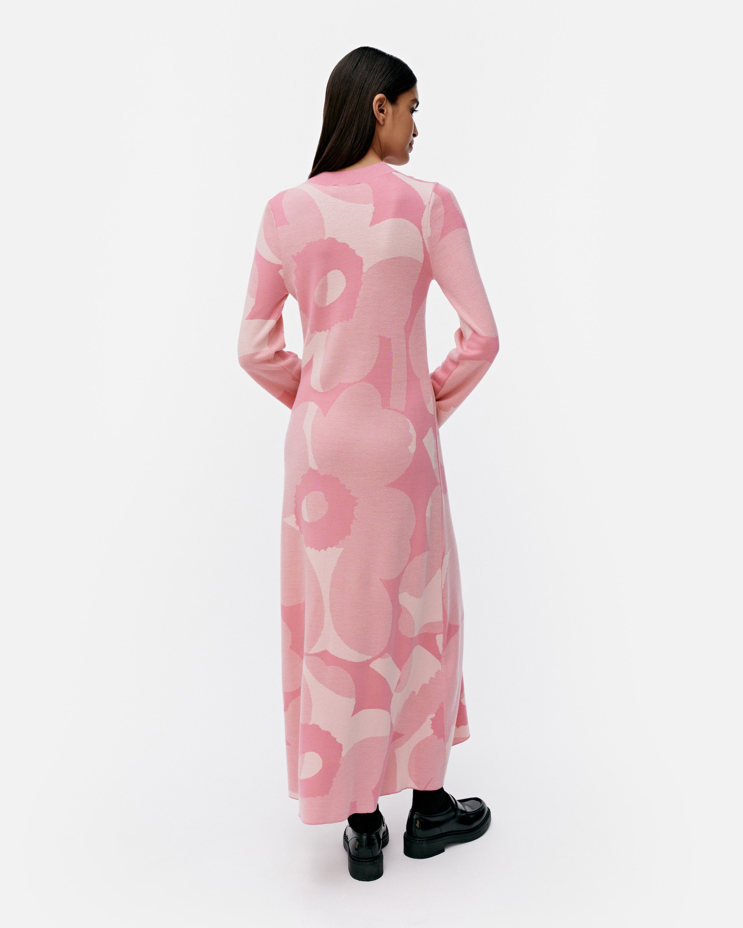 Leikkuu Unikko knitted dress light pink, white | Marimekko