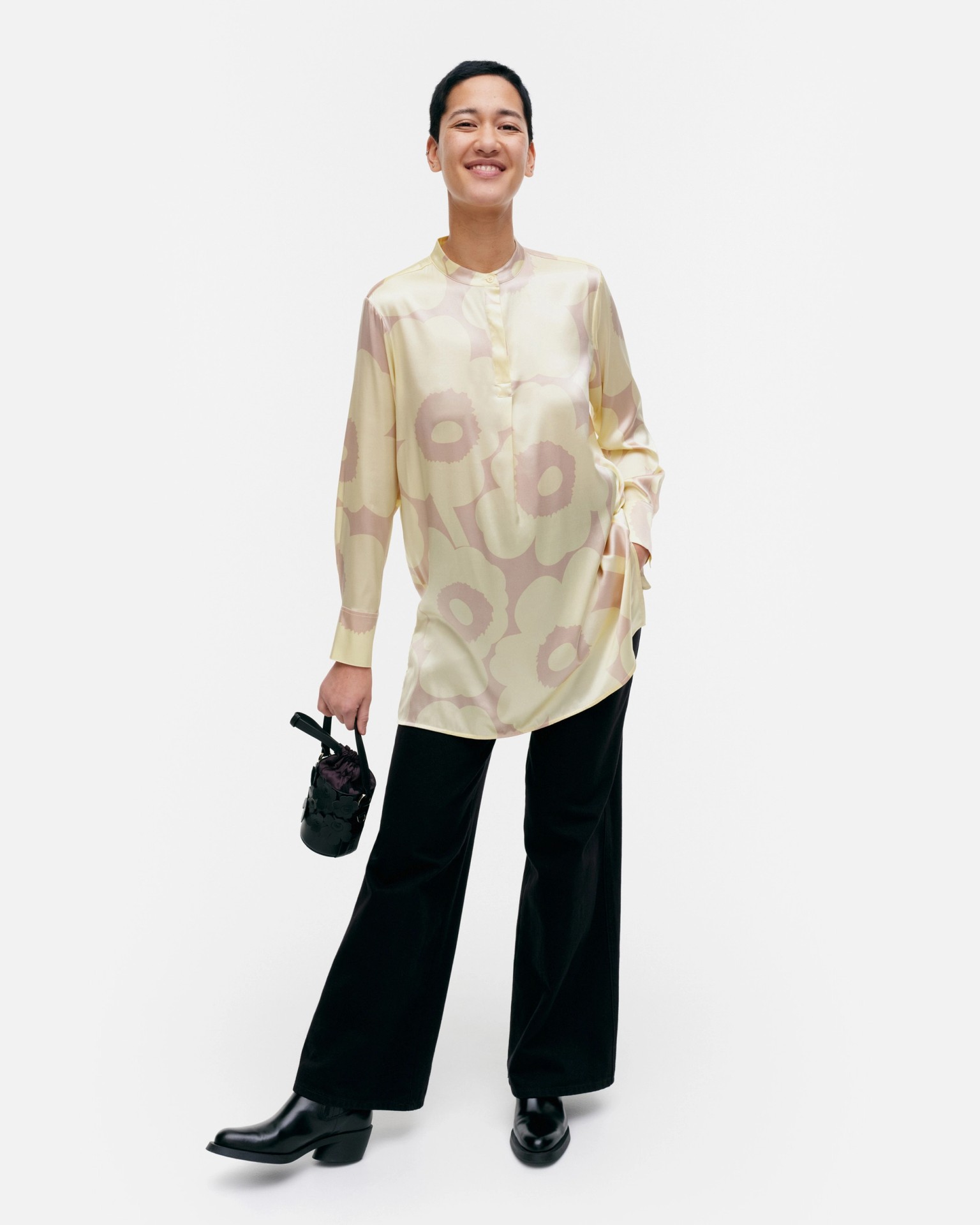 Tiina Unikko, Silk tunic, light yellow, beige,