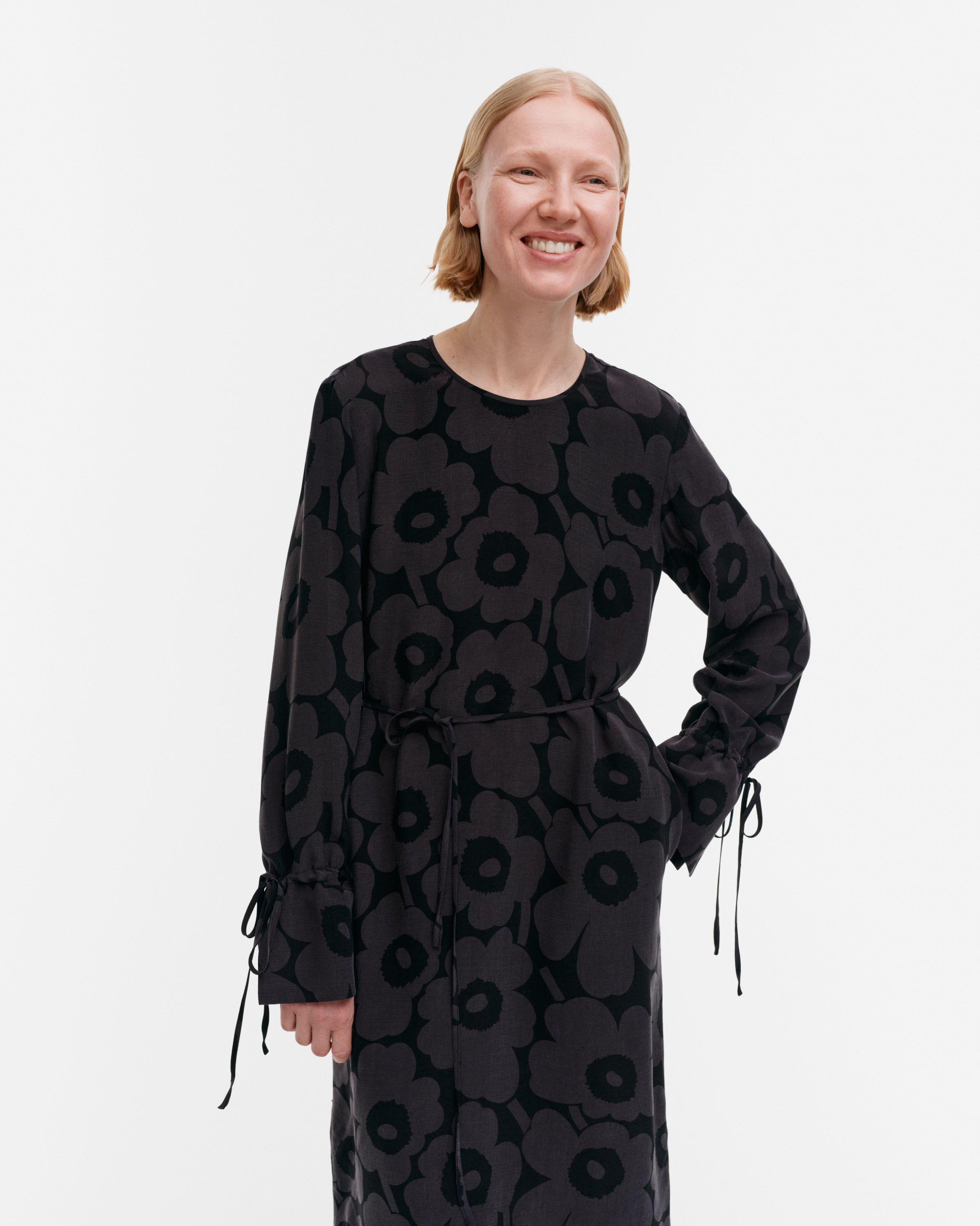 Lahjat Unikko dress dark grey, black | Marimekko