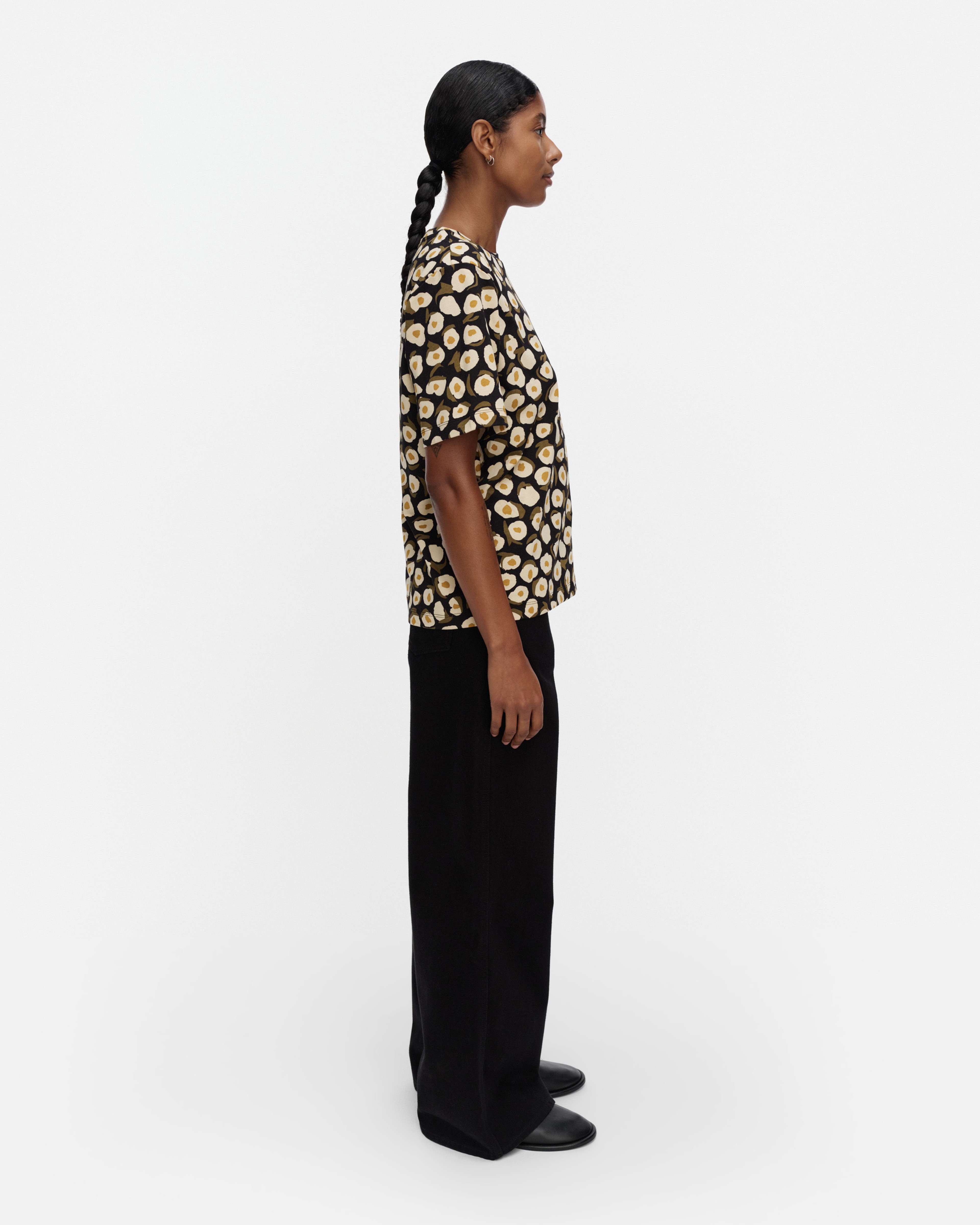 Tunnit Pikku Vikuri, T-shirt, beige, black, olive green,