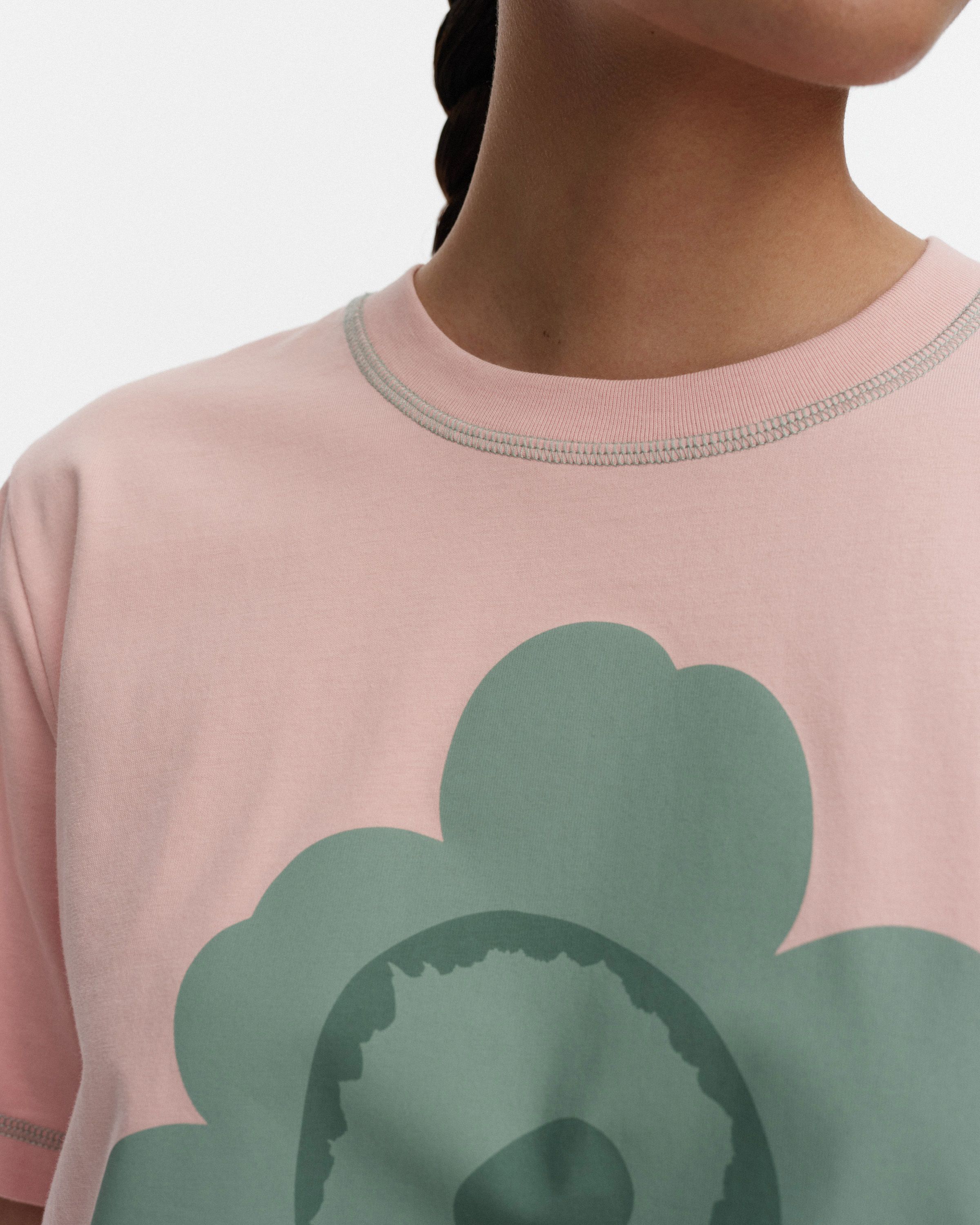 marimekko　LIUSKE UNIIKKO PLACEMENT 限定 Luulo Unikko Placement Kioski t-shirt | Marimekko