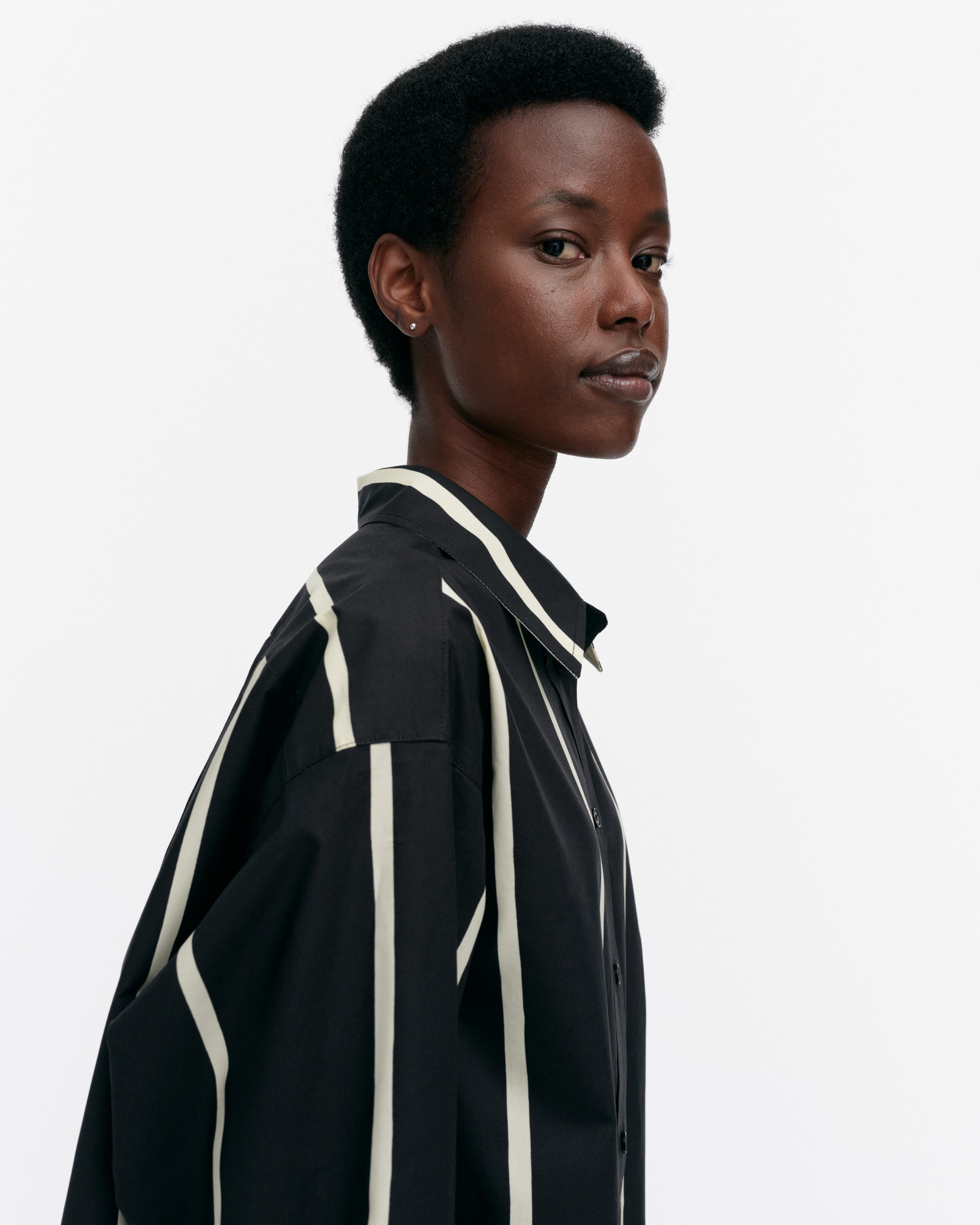 Nila Puhveli, Cotton shirt, black, light yellow,