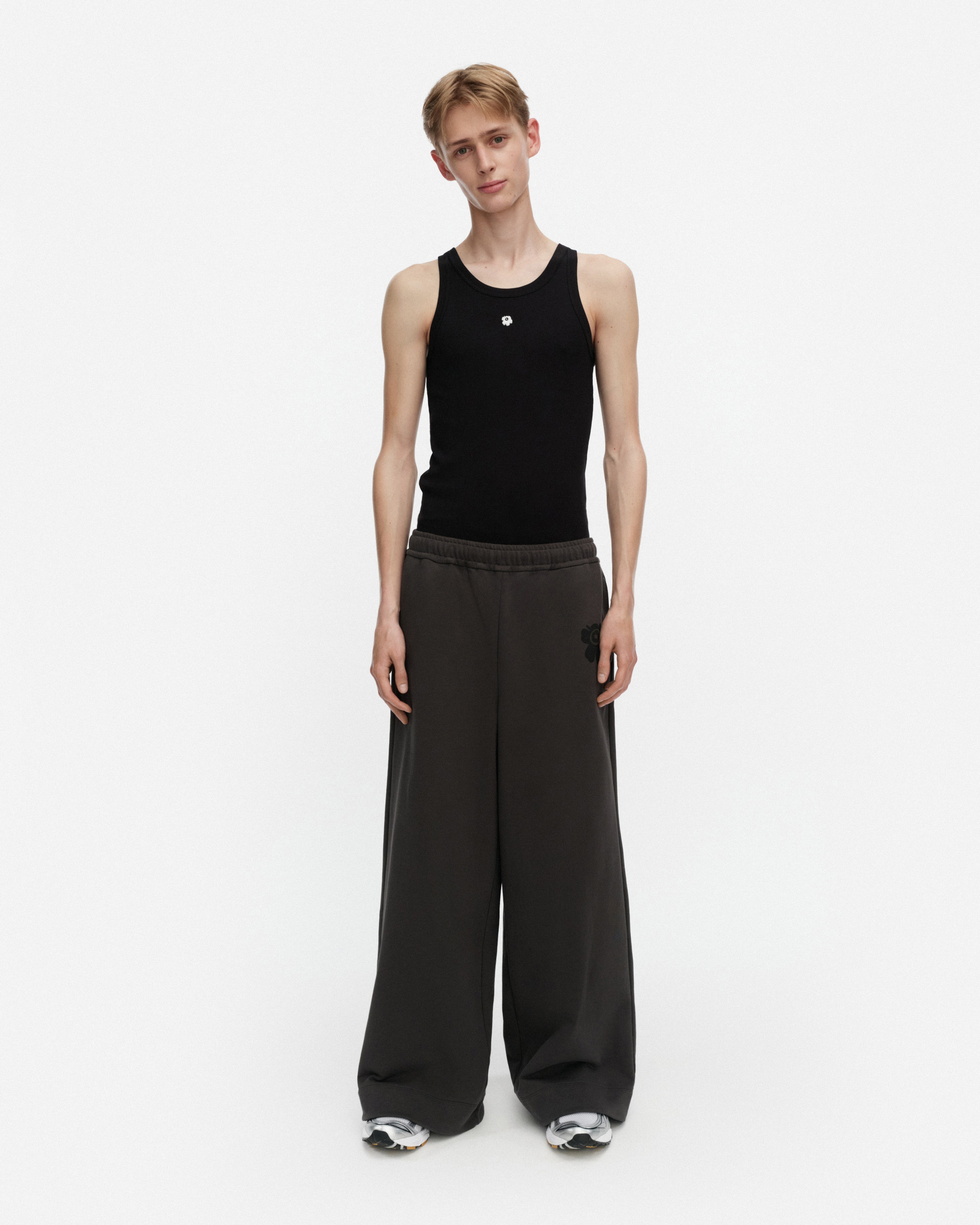Naturaali Unikko Placement Kioski sweatpants