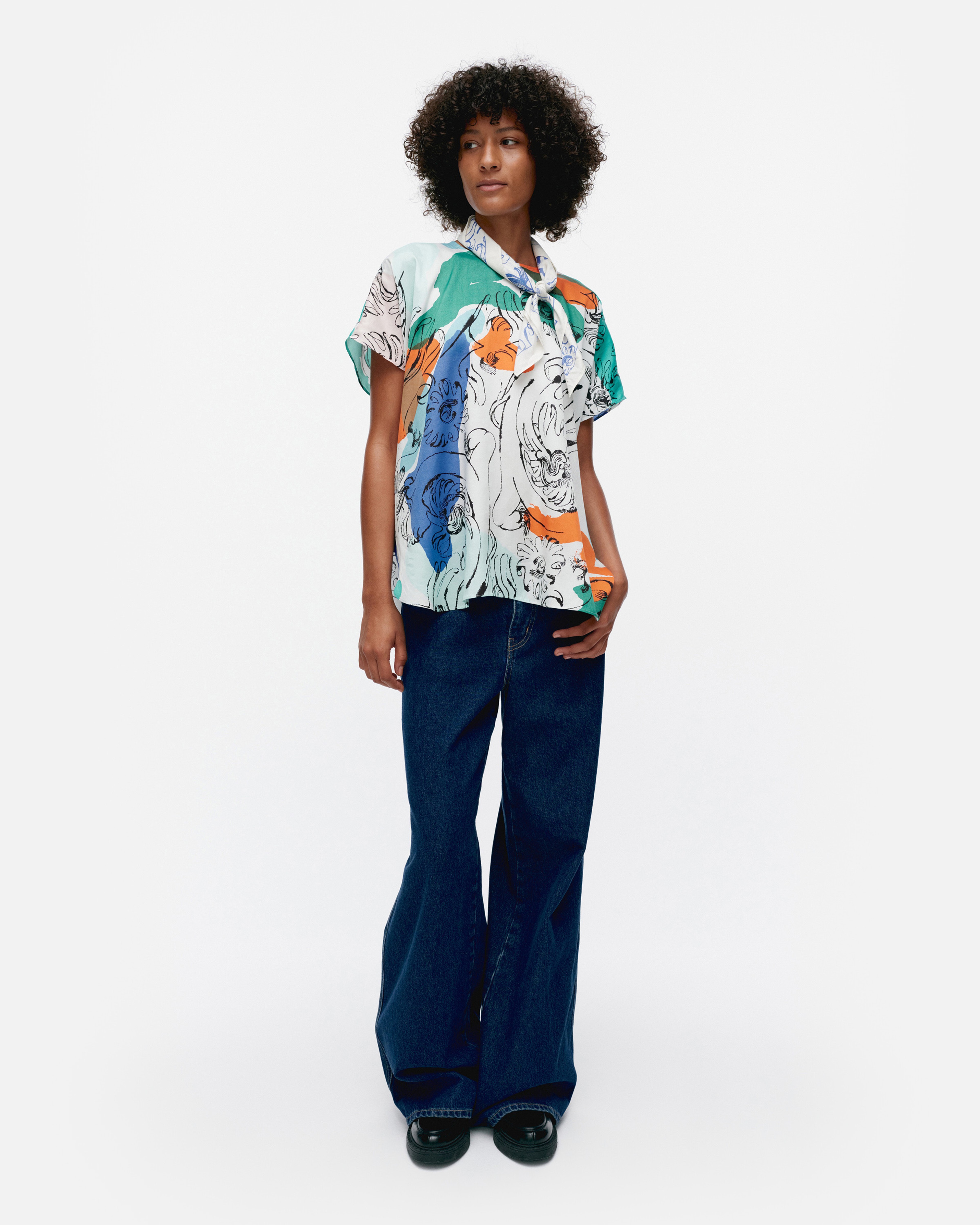 Herkkä Blombom, Top, off white, blue, green, red,