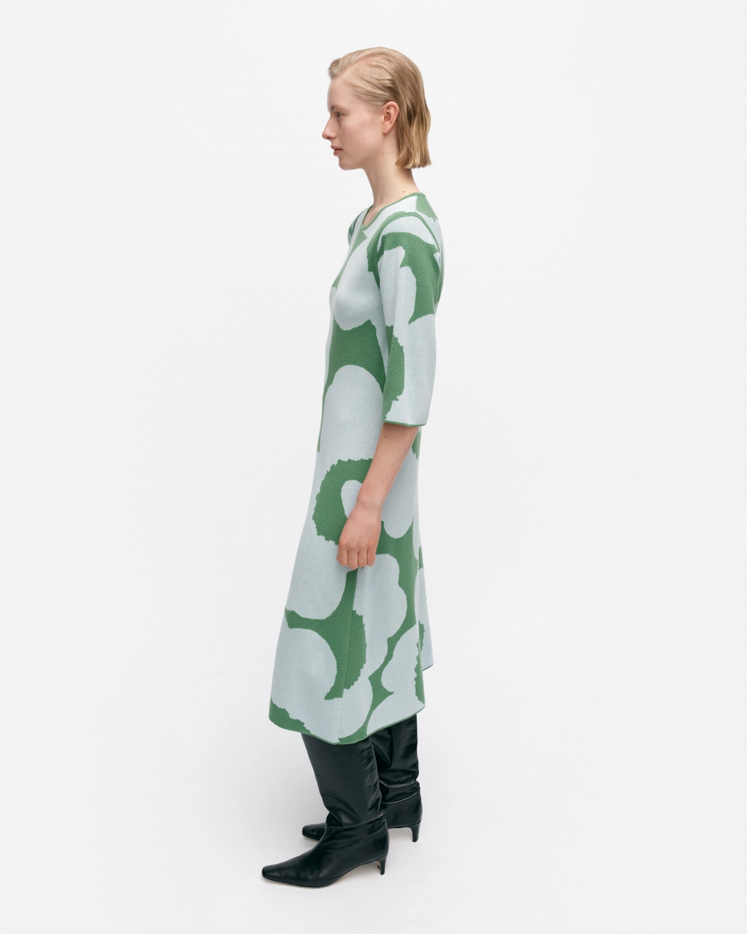 Pointti Unikko, Knitted wool dress, green, light blue,