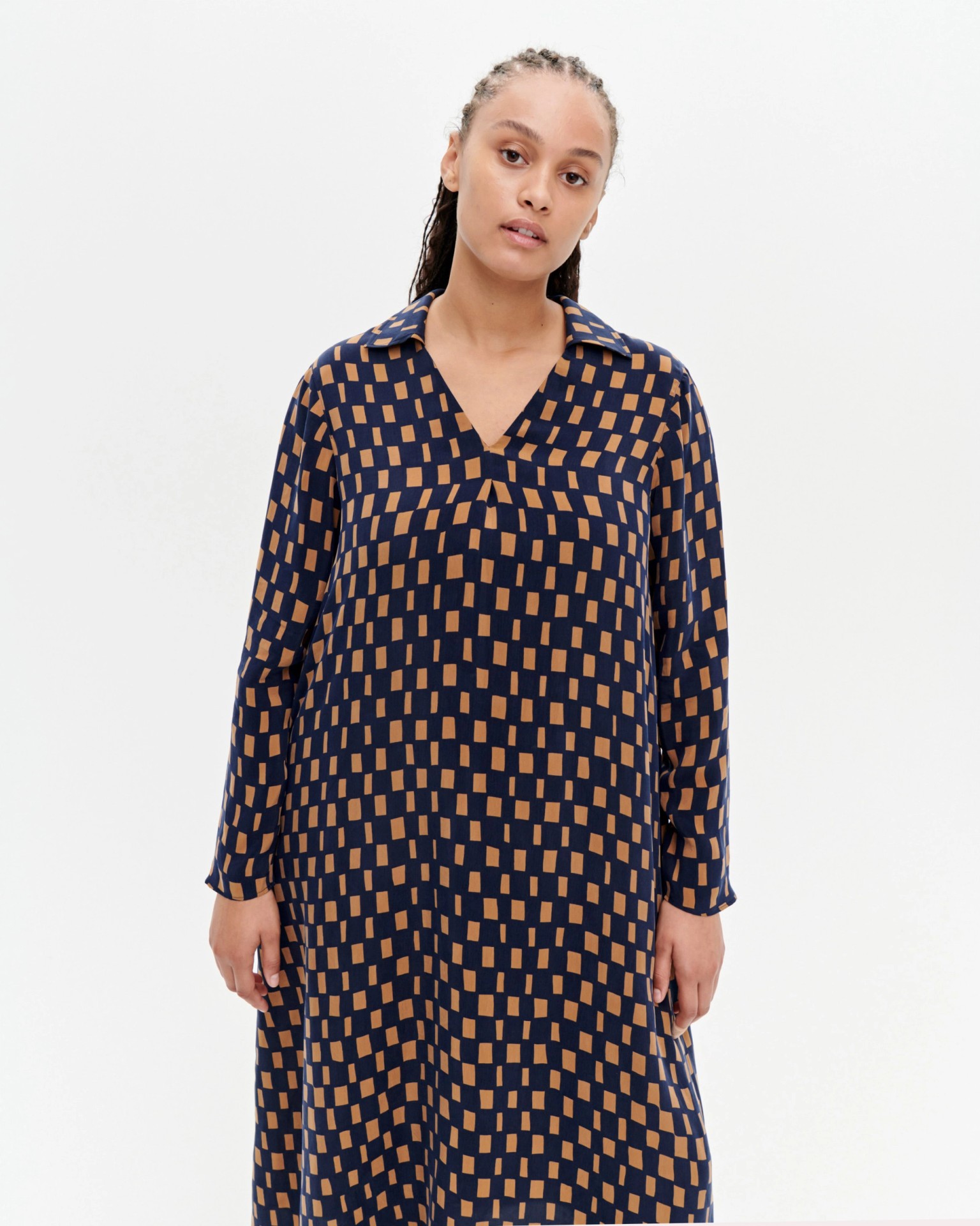 Maisol Noppa, Cupro dress, blue, brown,