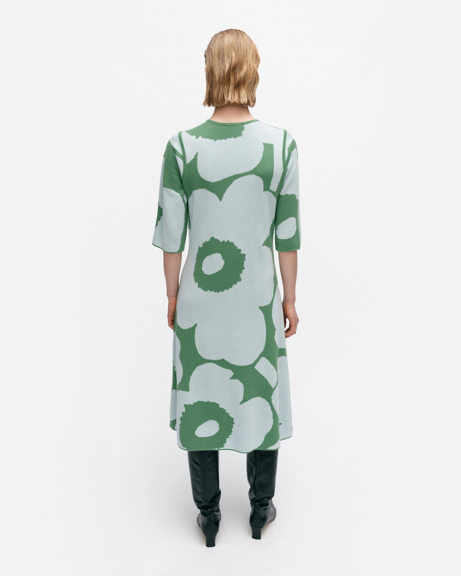 Pointti Unikko Knitted wool dress