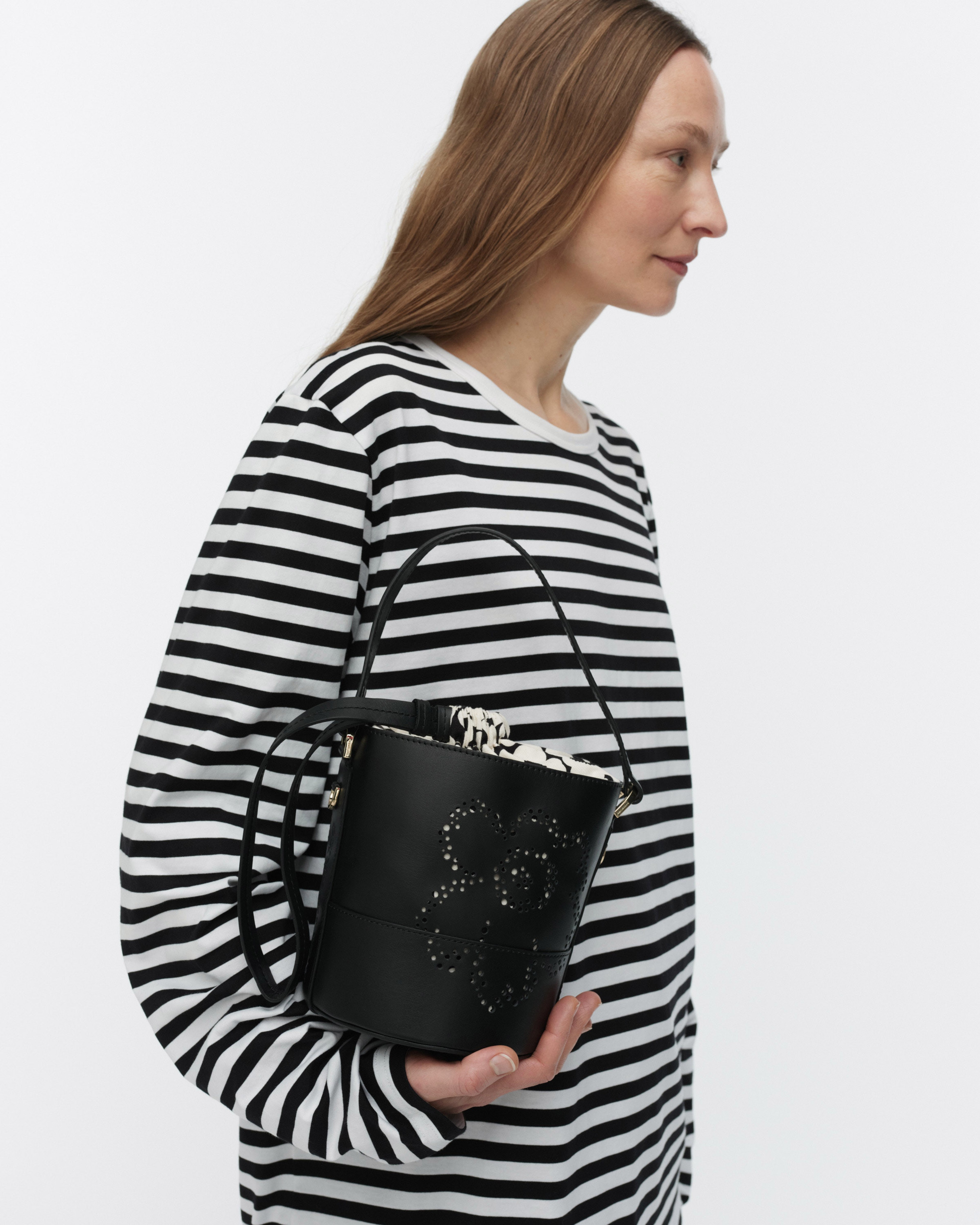 Imprint Small Bucket Unikko, black,