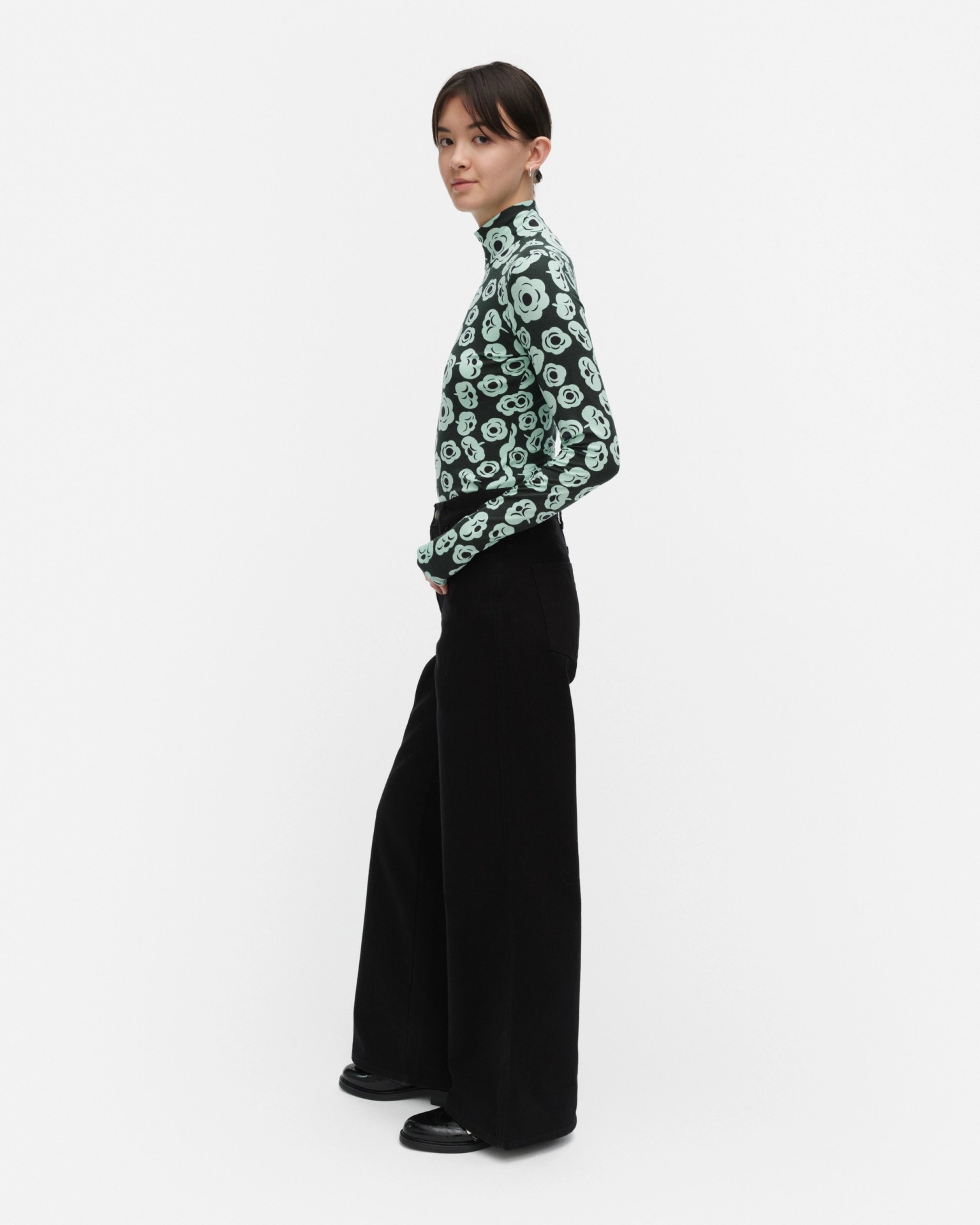 Armas Tumma, Turtleneck shirt, dark green, turquoise, black,
