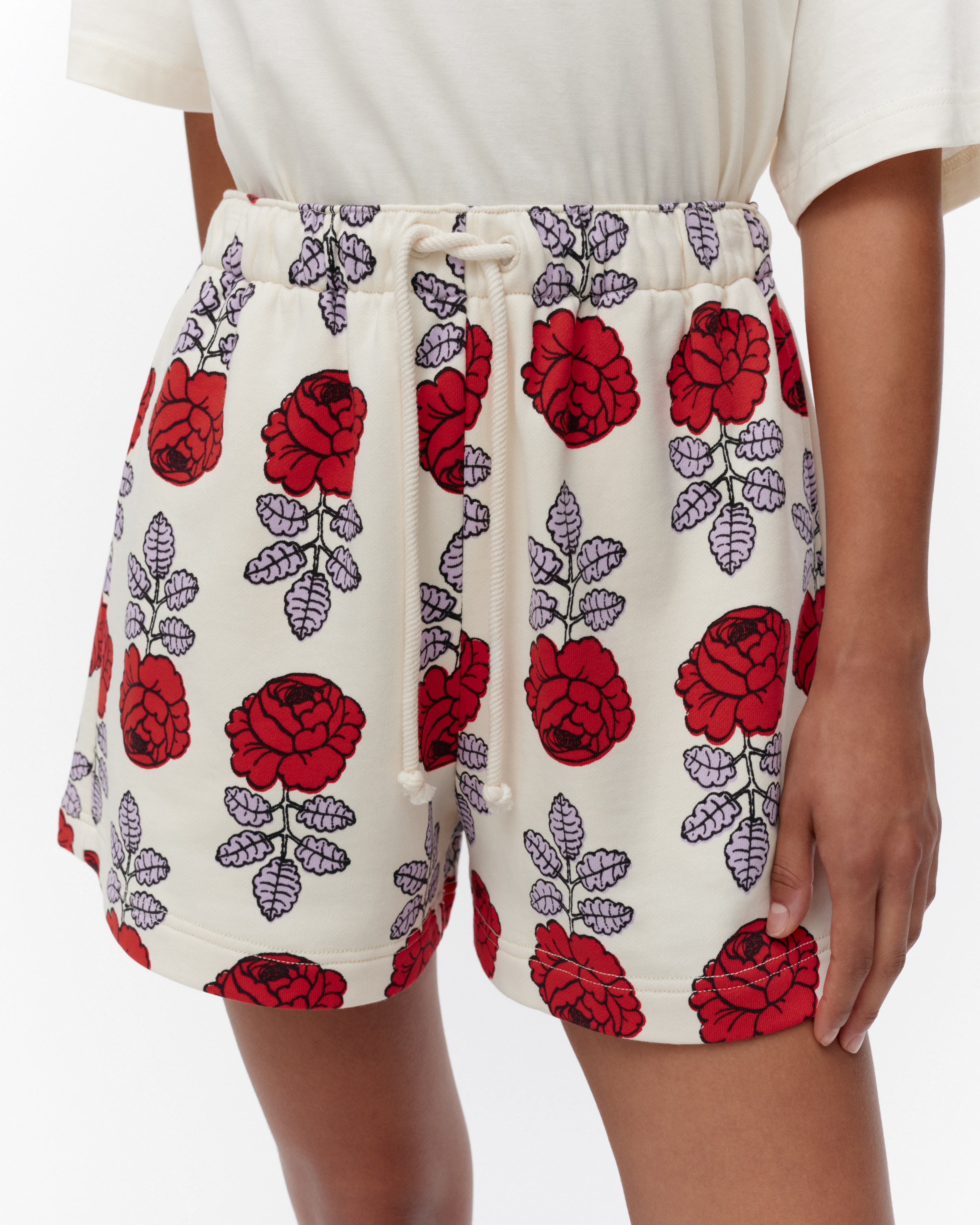 Miksaus Vihkiruusu, Kioski shorts, off white, red, lilac,