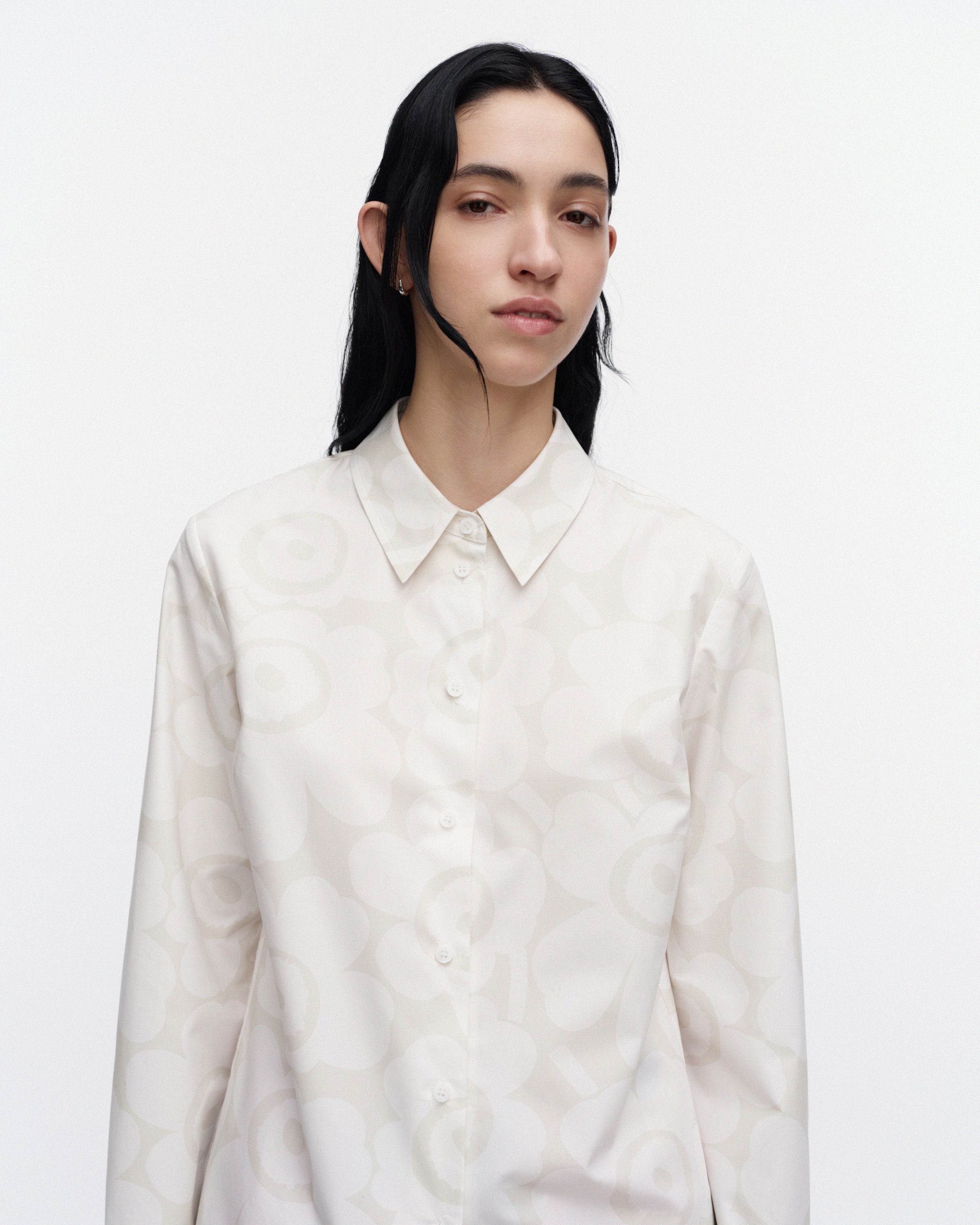 Uudestaan Unikko Blouse off white, light grey | Marimekko