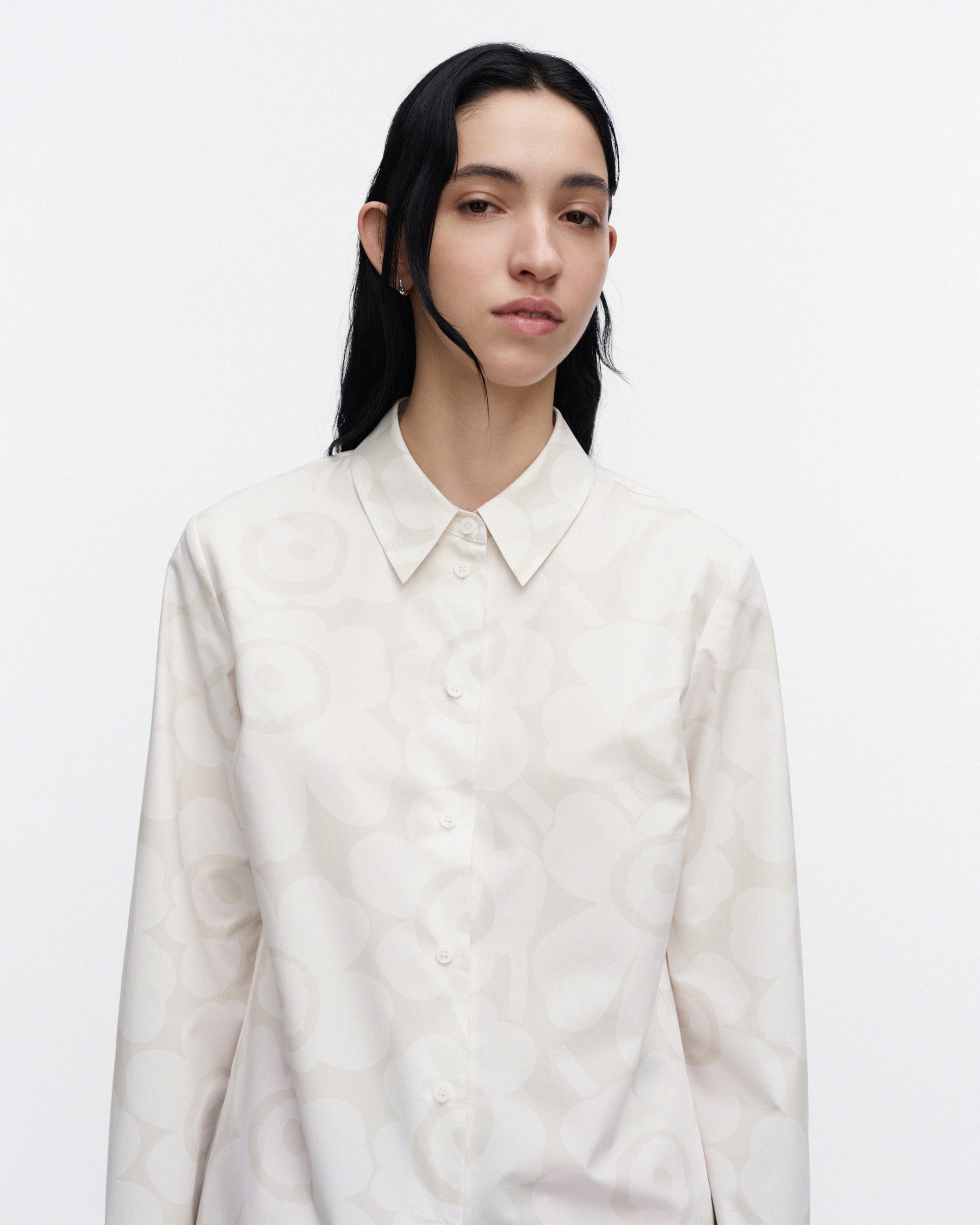 Uudestaan Unikko, Blouse, off white, light grey,