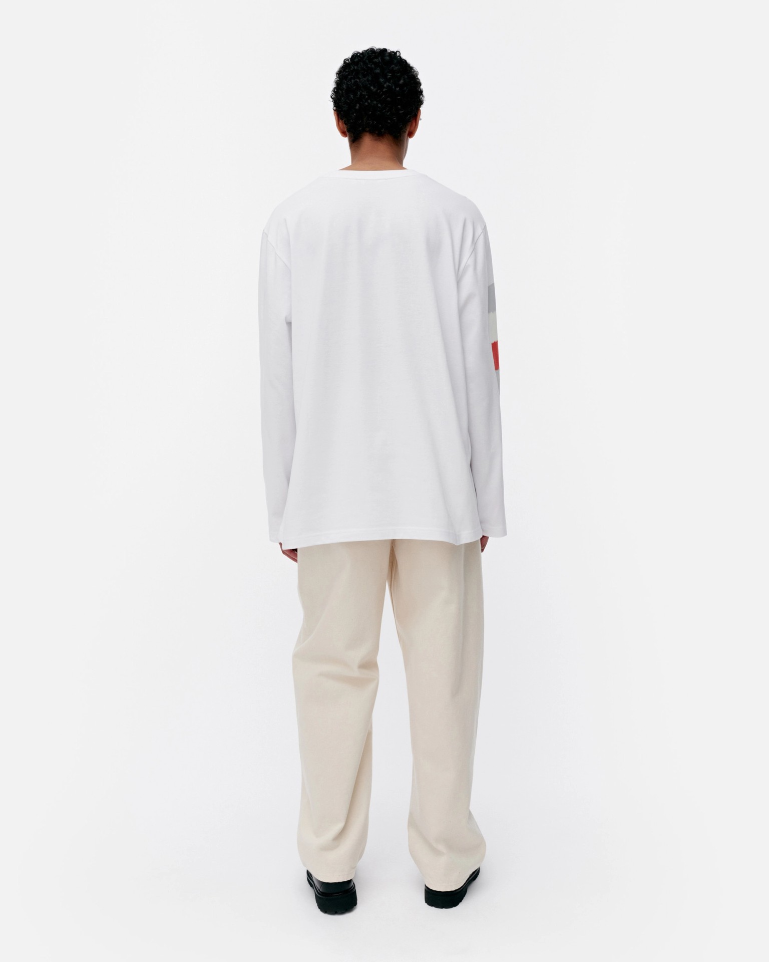 Biitti Ostjakki Placement, Kioski shirt, white, red, blue,