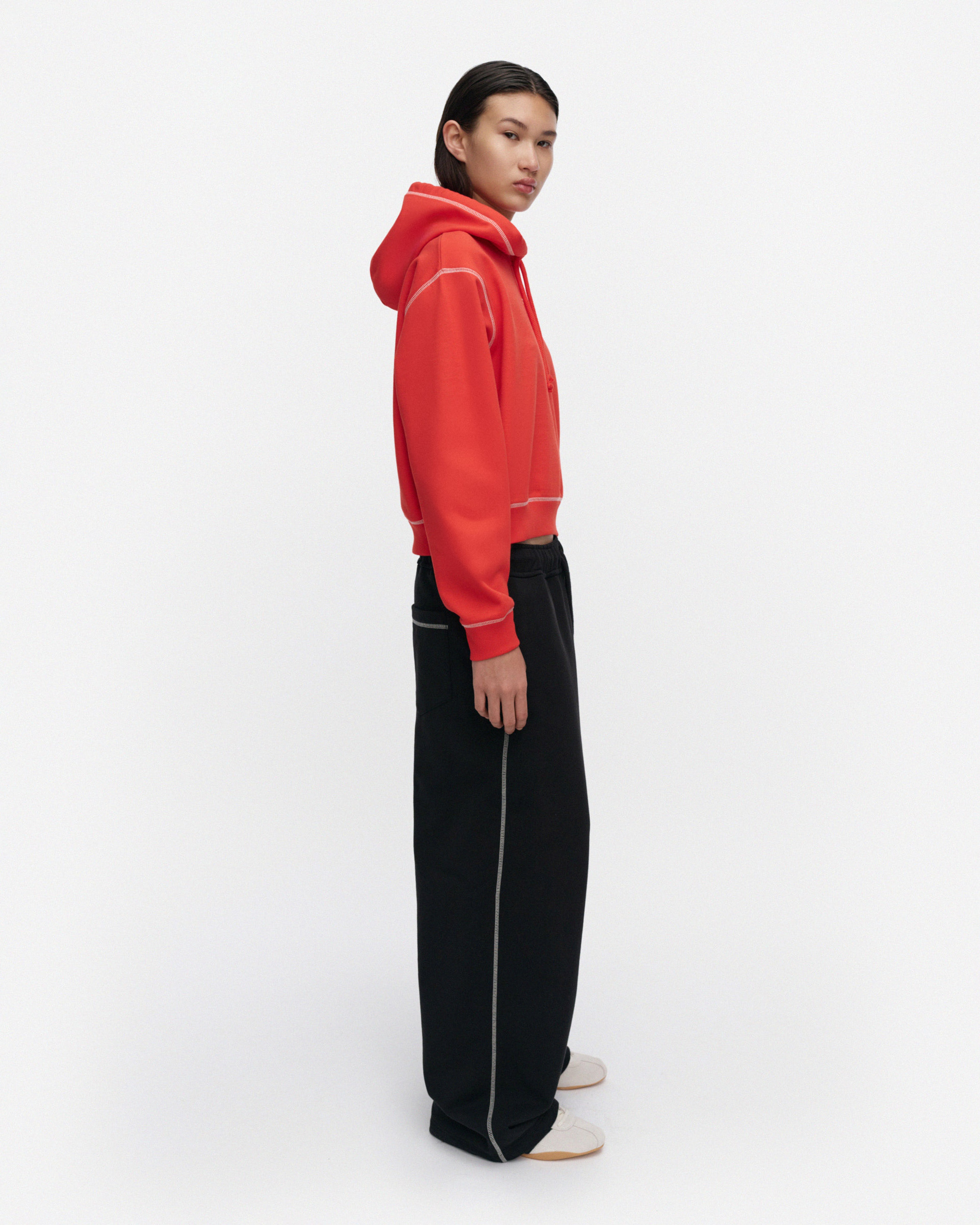 Notkelo Logo Placement, Sweatshirt „Kioski“, rot, cremefarben,