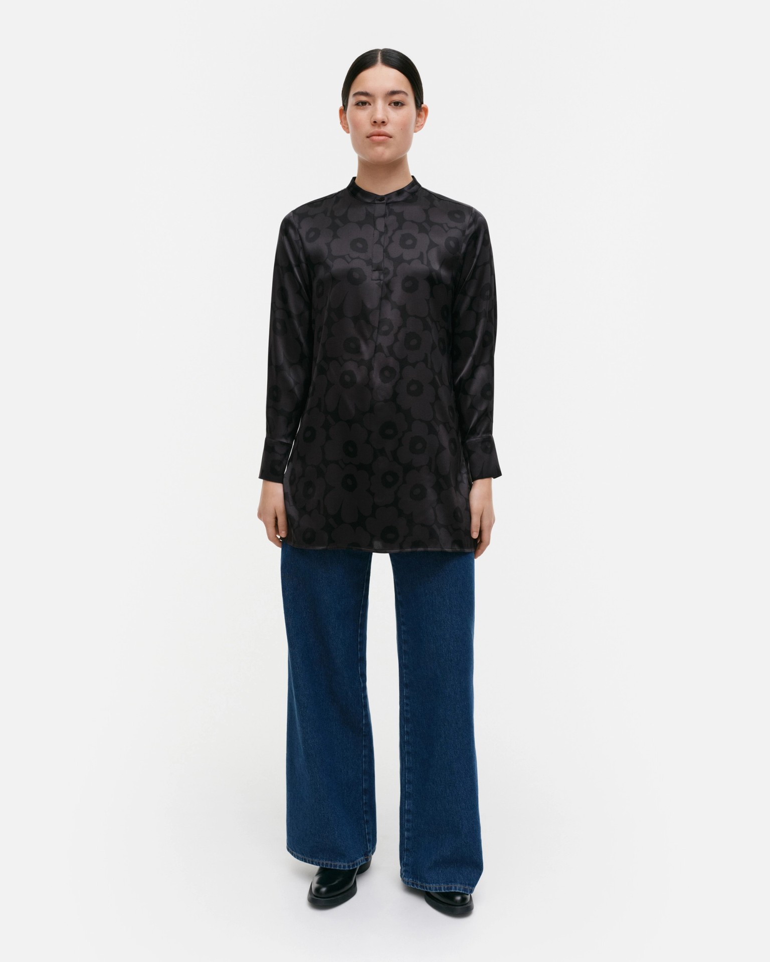 Tiina Unikko, Silk tunic, dark grey, black,