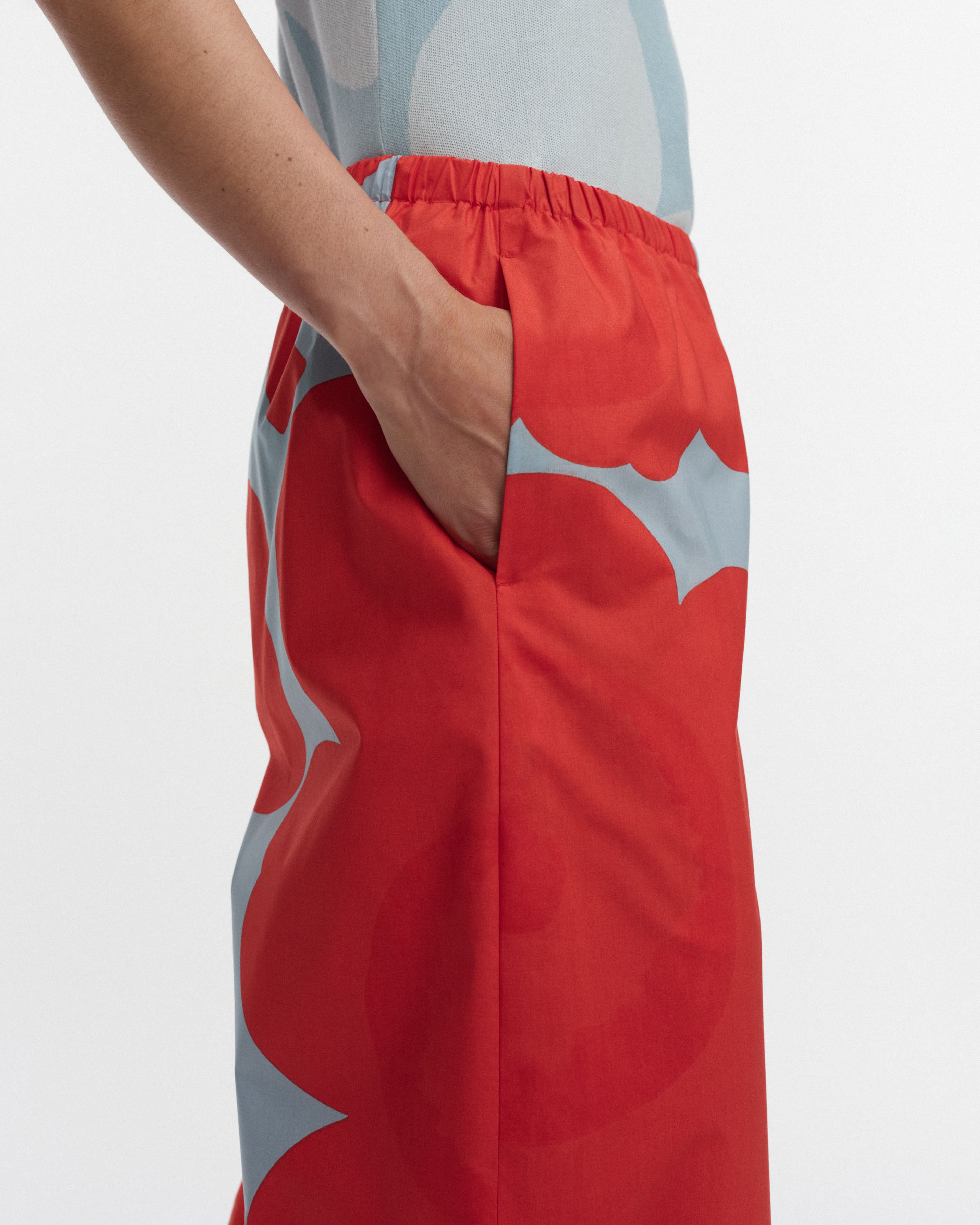 Kappale Unikko, Trousers, red, light blue,