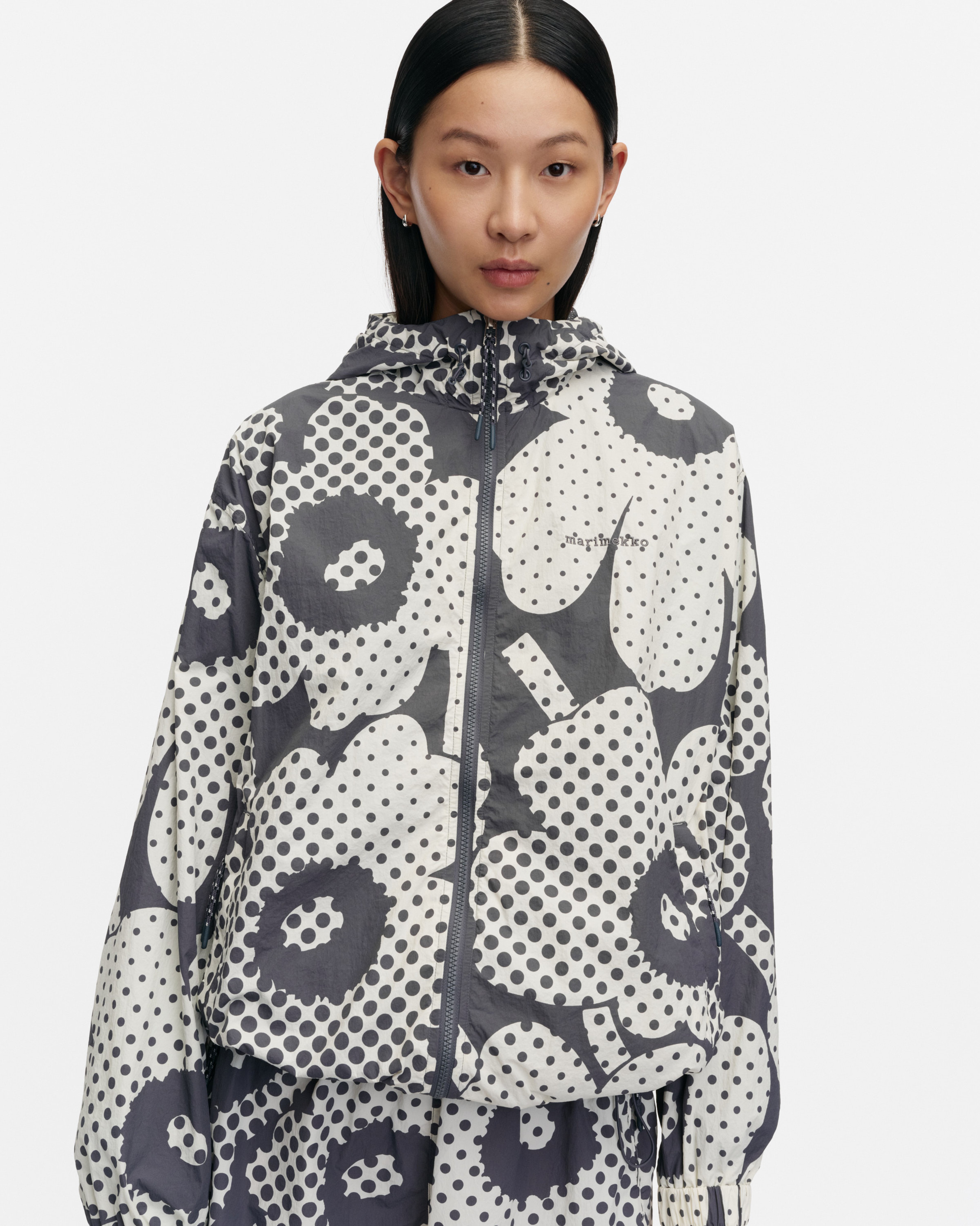Sattuma Unikko, Kioski activewear coat, dark grey, off white,