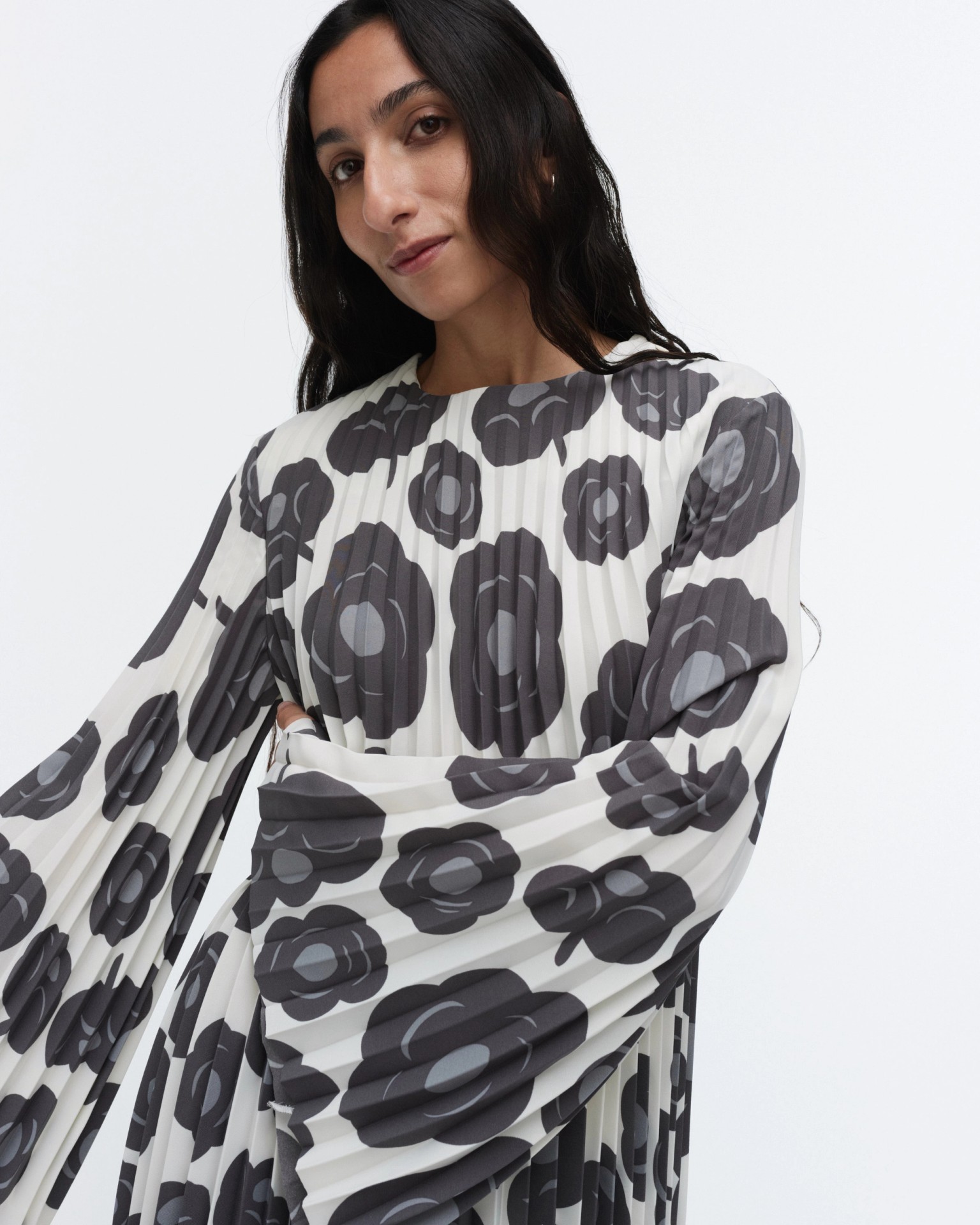 Frosti Tumma, Dress, off white, dark grey, grey,