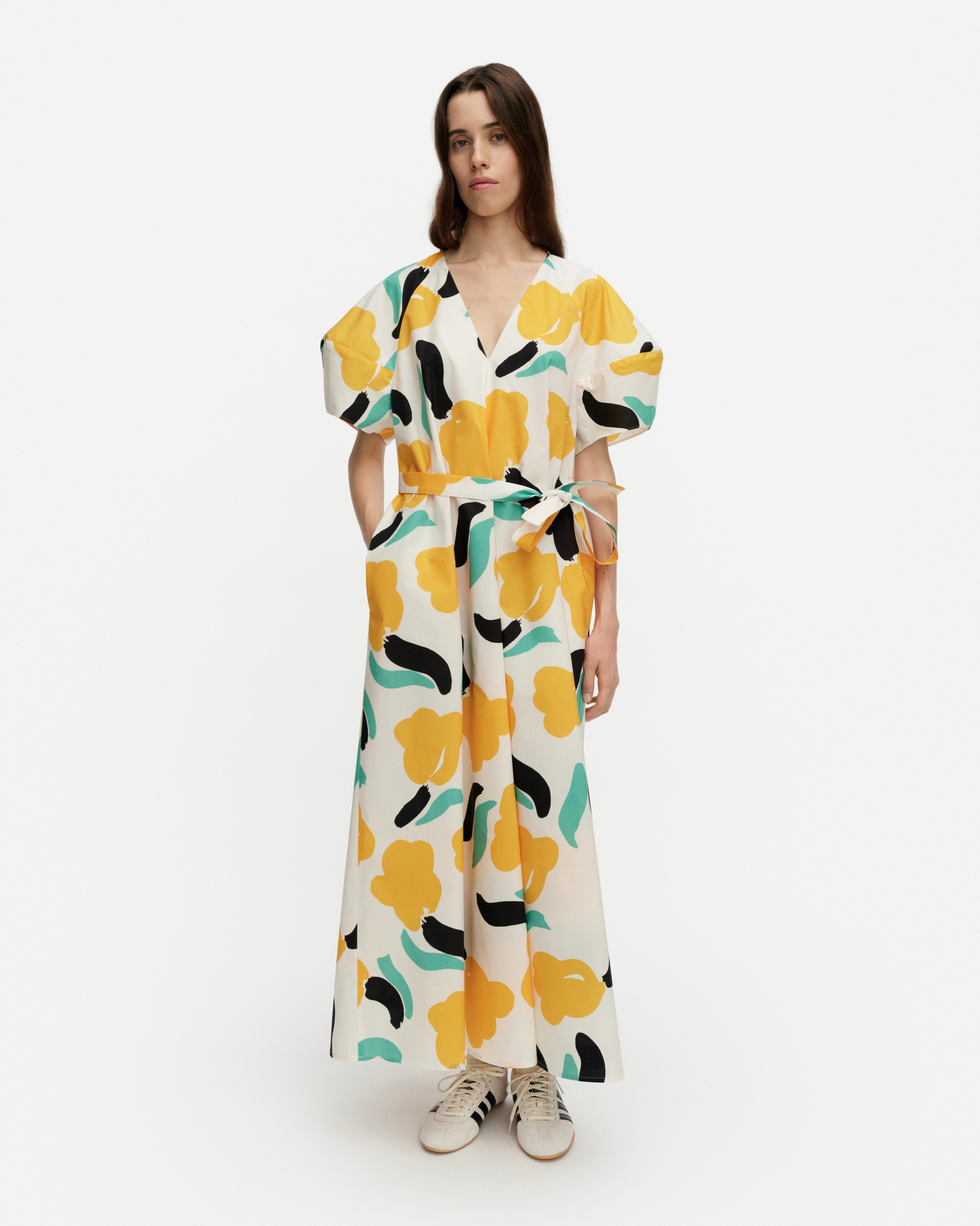 Taivut Lemmitty, Dress, white, orange, green,