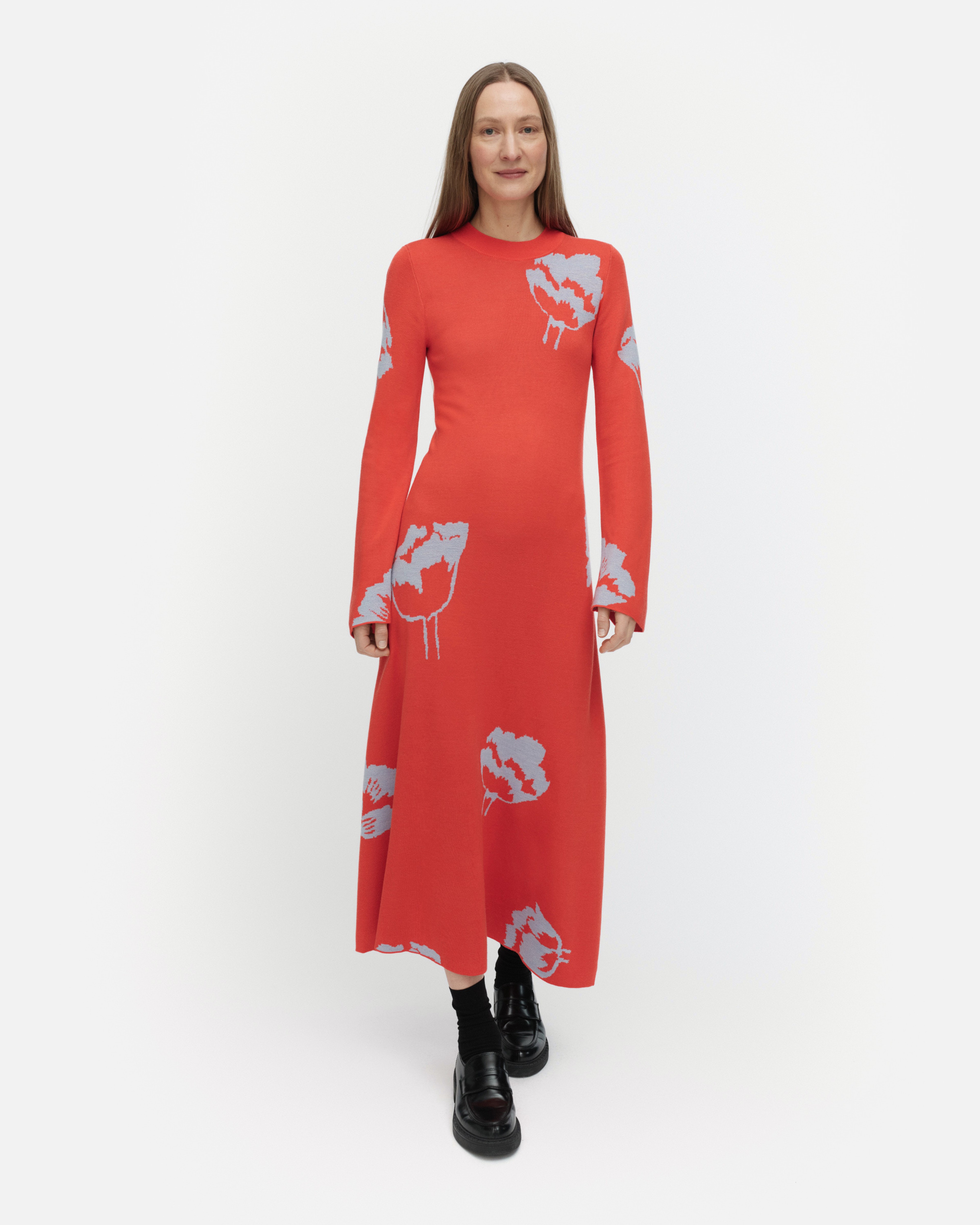 Leikkuu Myski, Knitted dress, bright red, light blue,