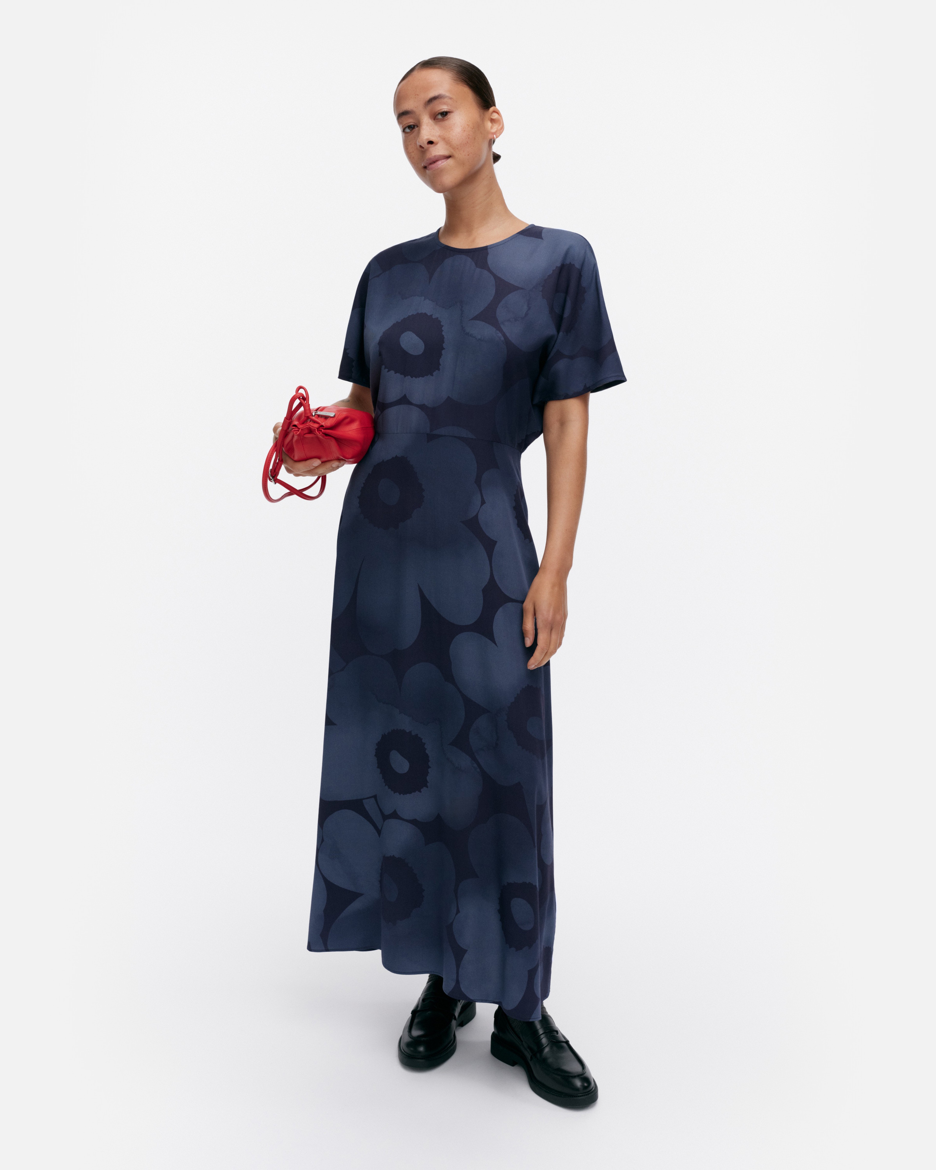 Heleä Akvarelli Unikko, Kleid (kurzes Modell), Dunkelblau, Blau,
