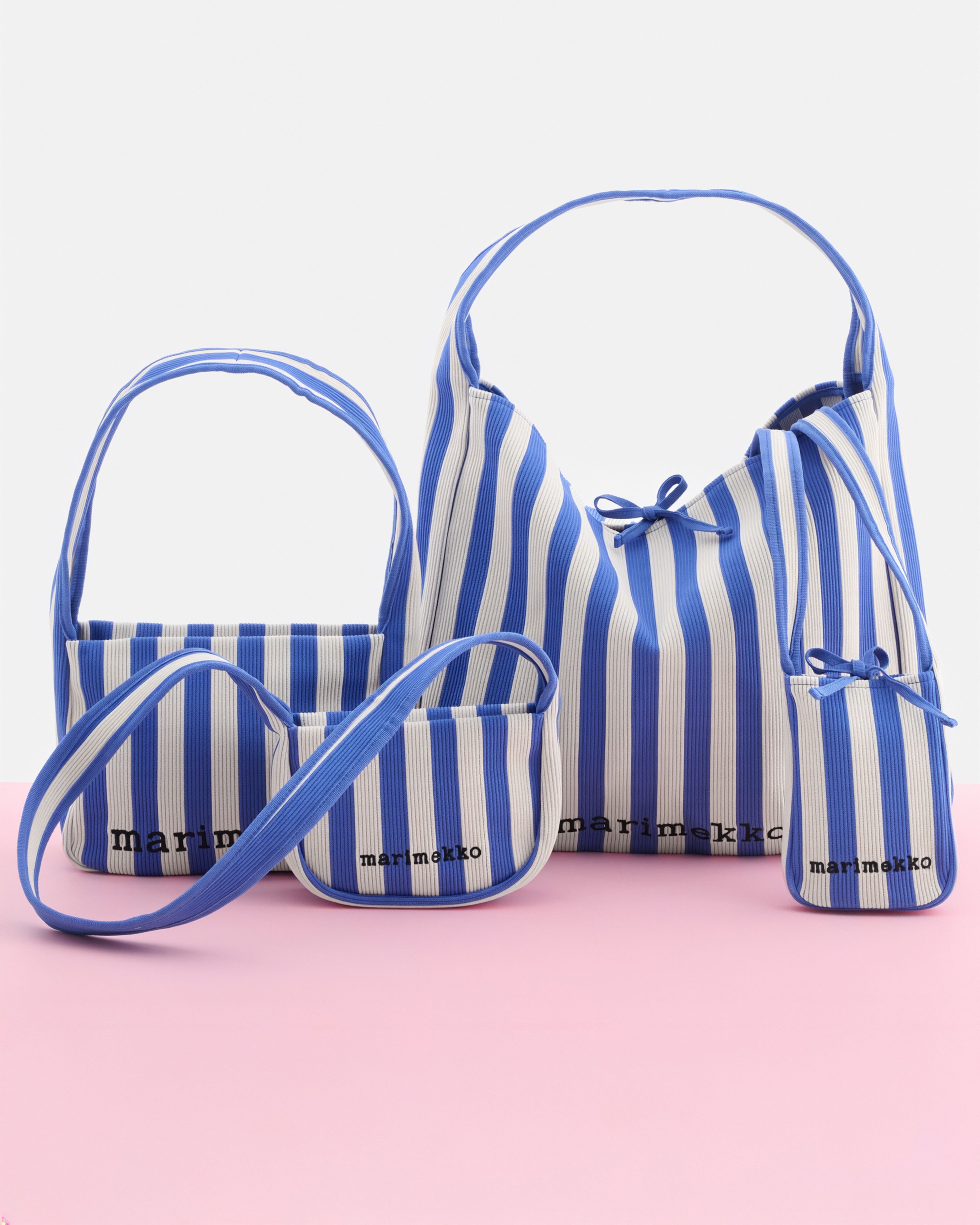 新品未使用　marimekko 一部店舗・オンラインストア限定】Imprint Nano Bucket Unikko