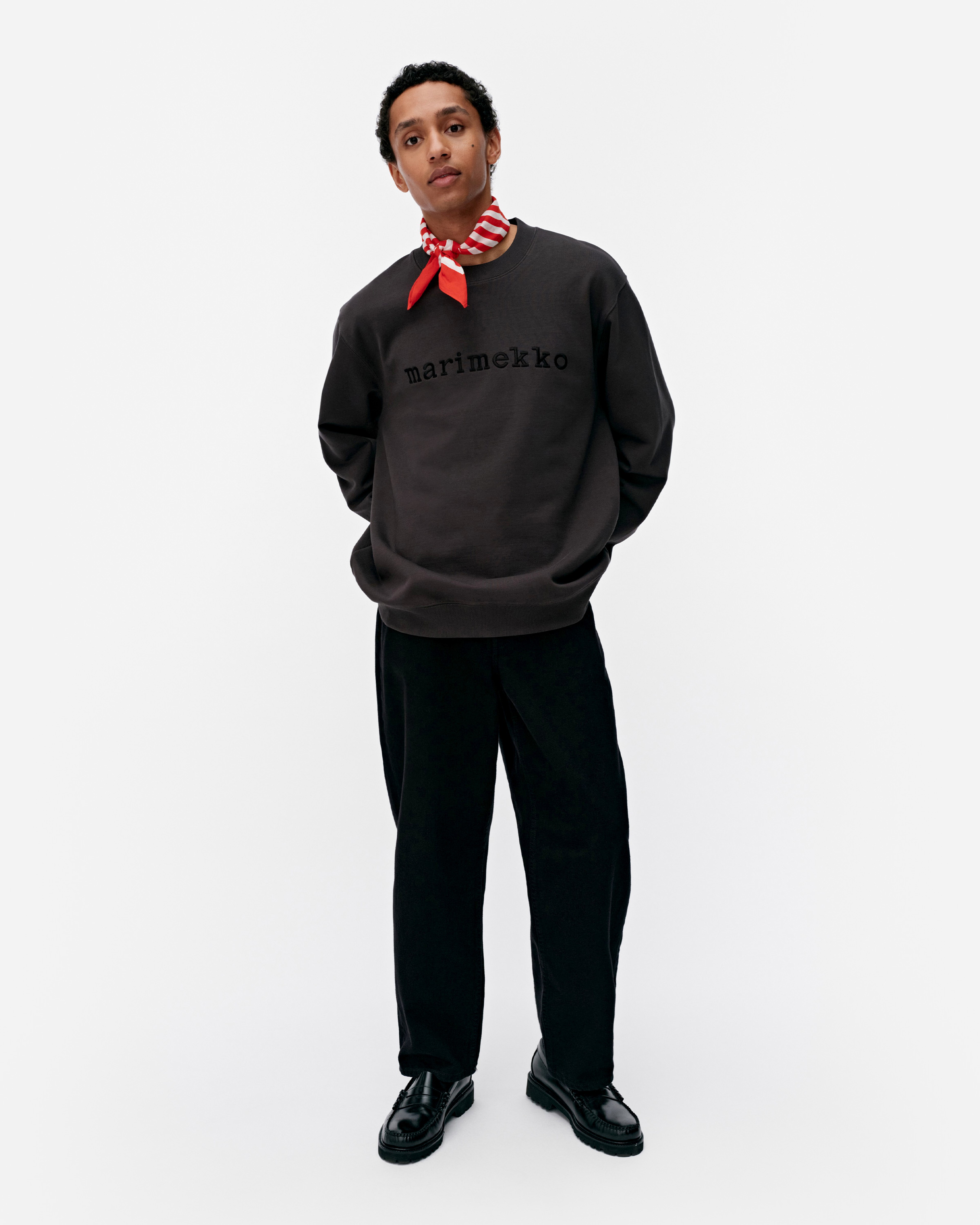 Loisto Logo Placement Kioski sweatshirt