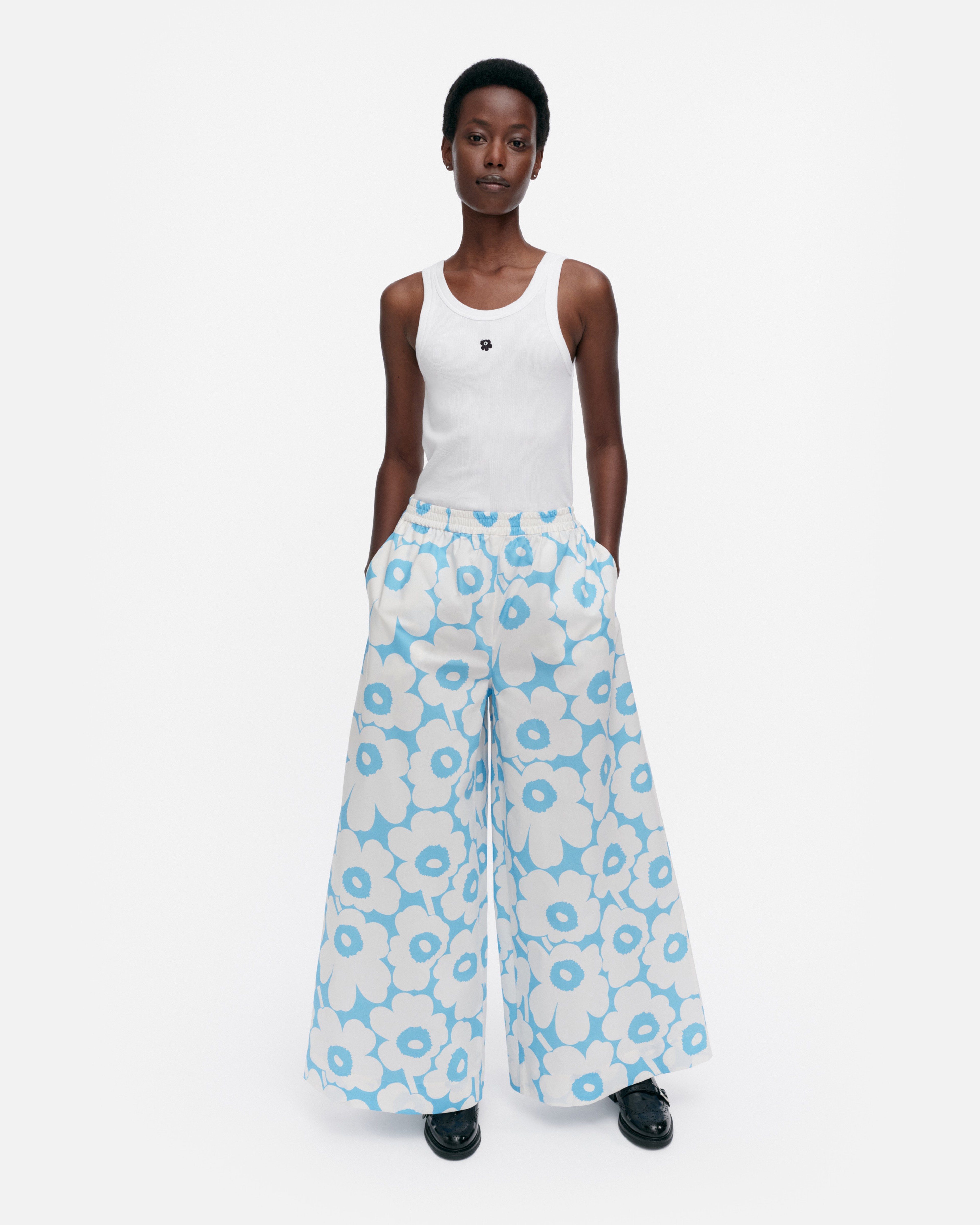 Kohti Unikko, Trousers, blue, off white,