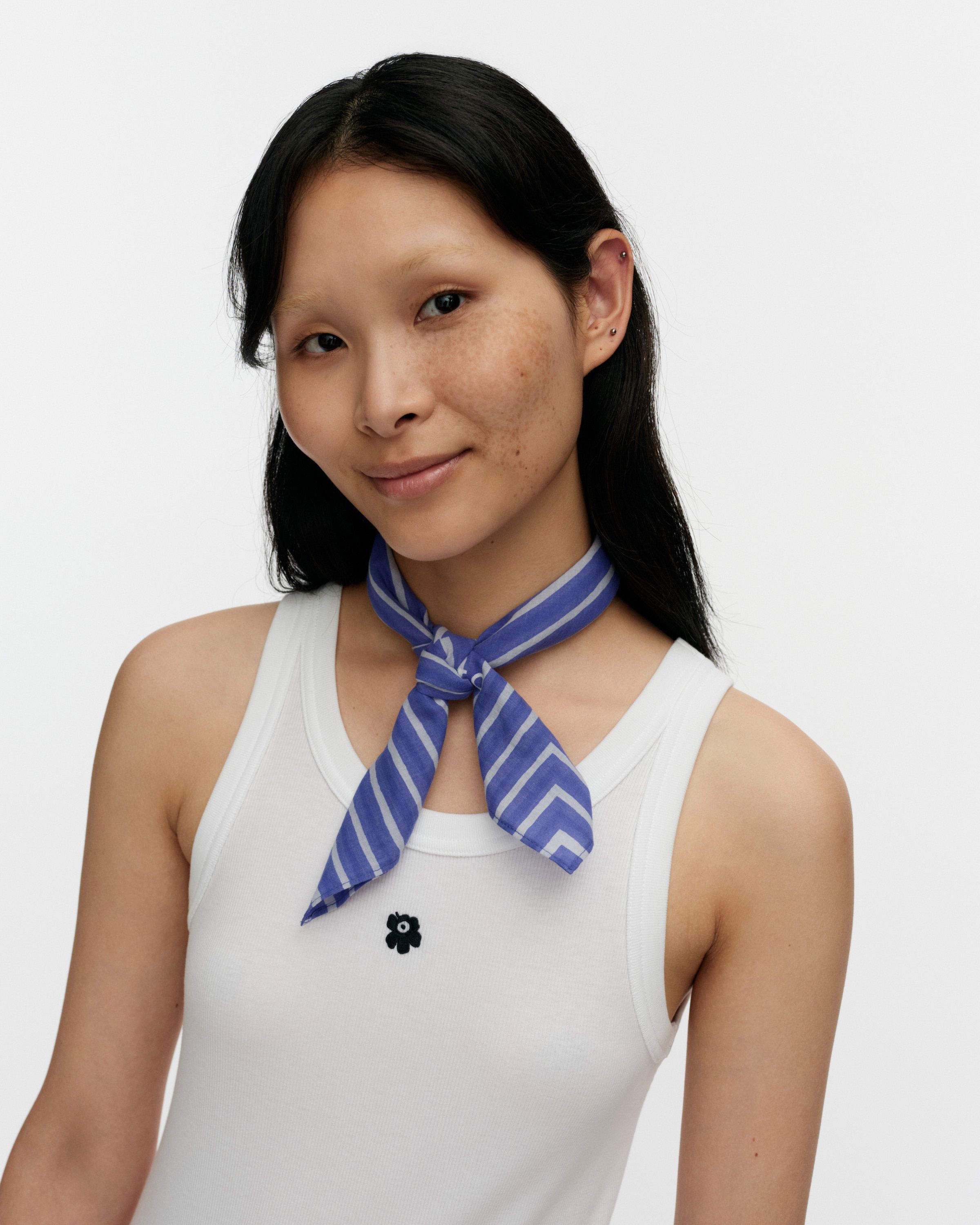 No.568 オーダーマスク　りんご　アップル　ハンドメイド　インナーマスク Astrilli Piccolo Kioski scarf | Marimekko