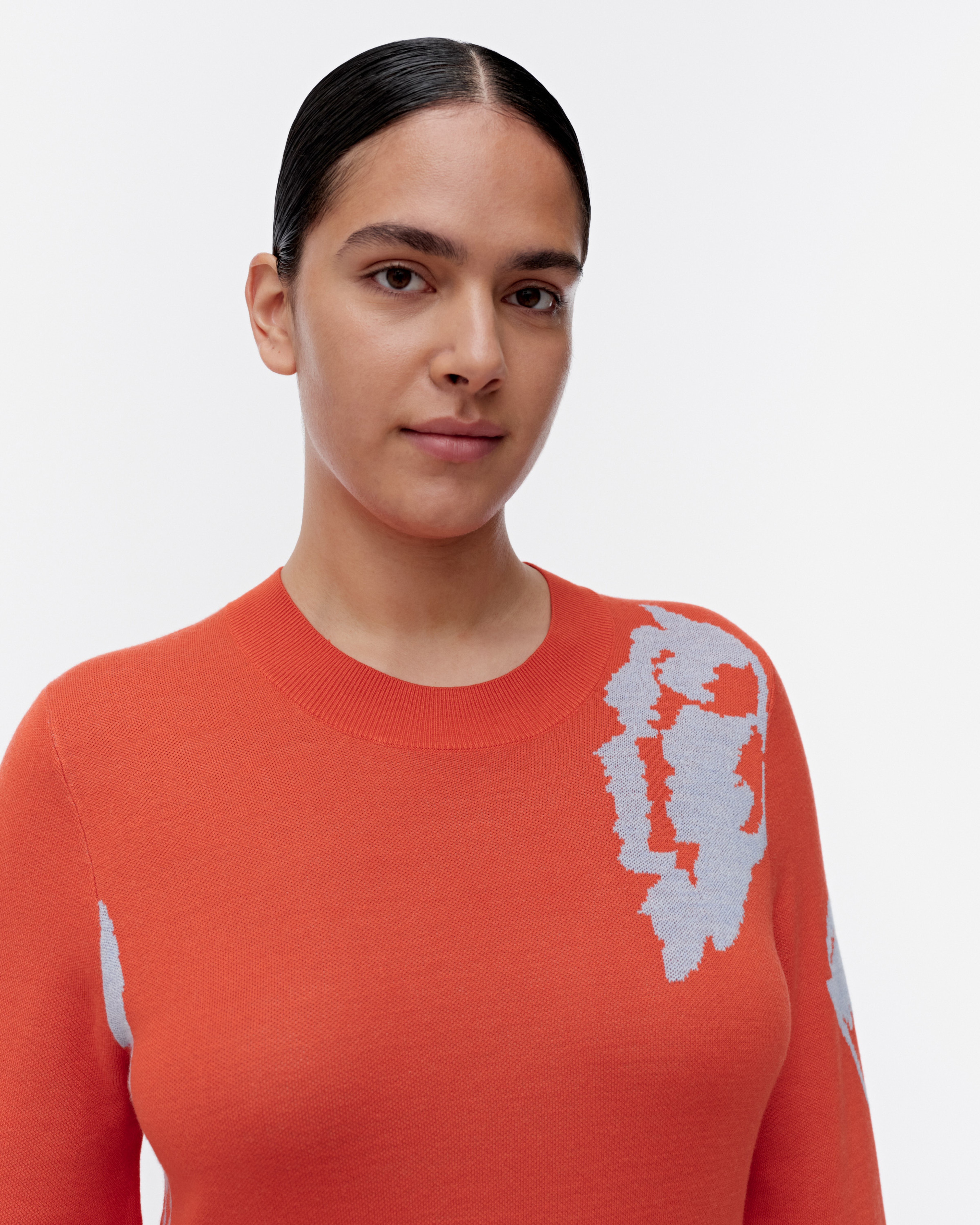 Leikkuu Myski, Knitted dress, bright red, light blue,