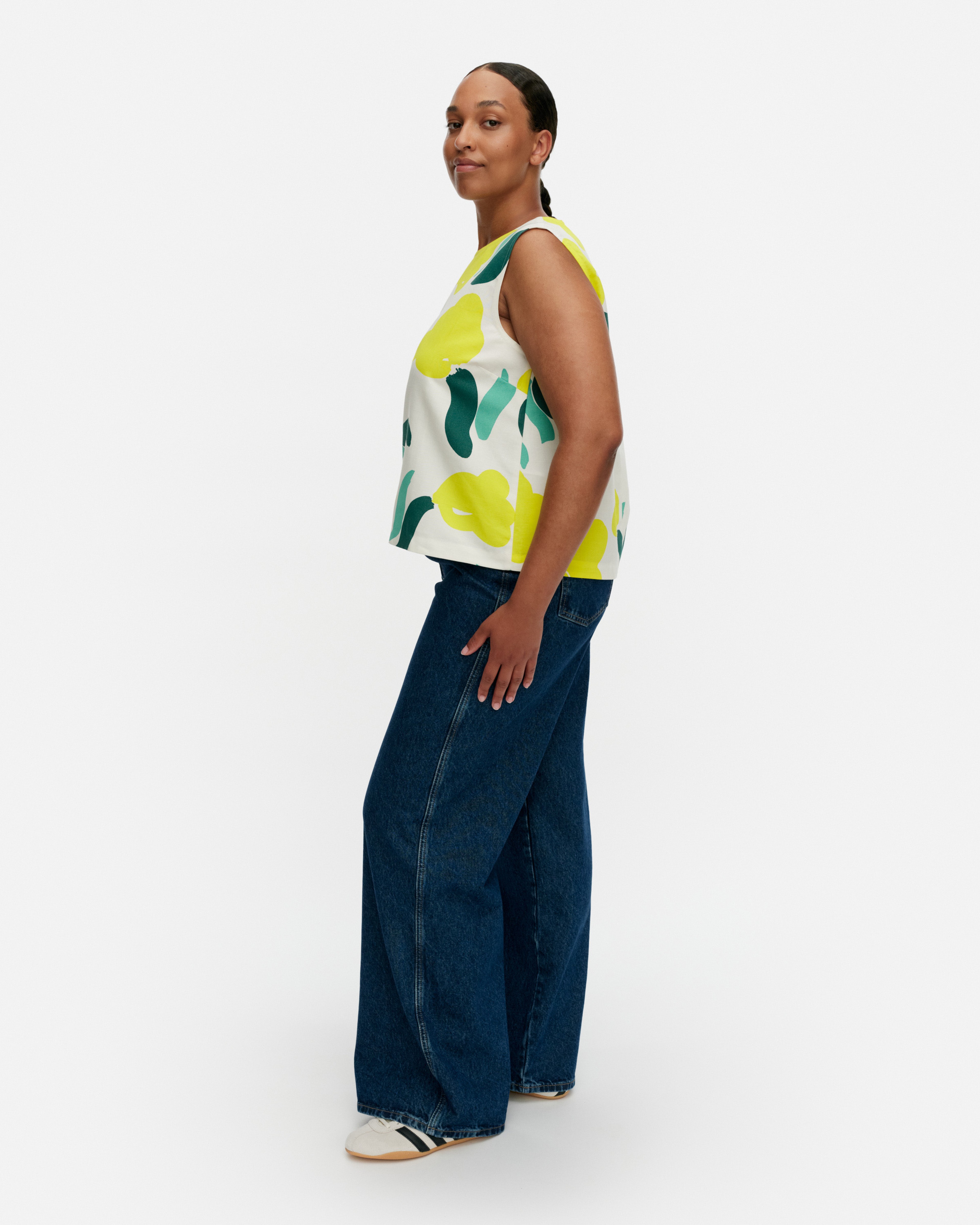 Erilaisia Lemmitty, Top, off white, yellow, green,