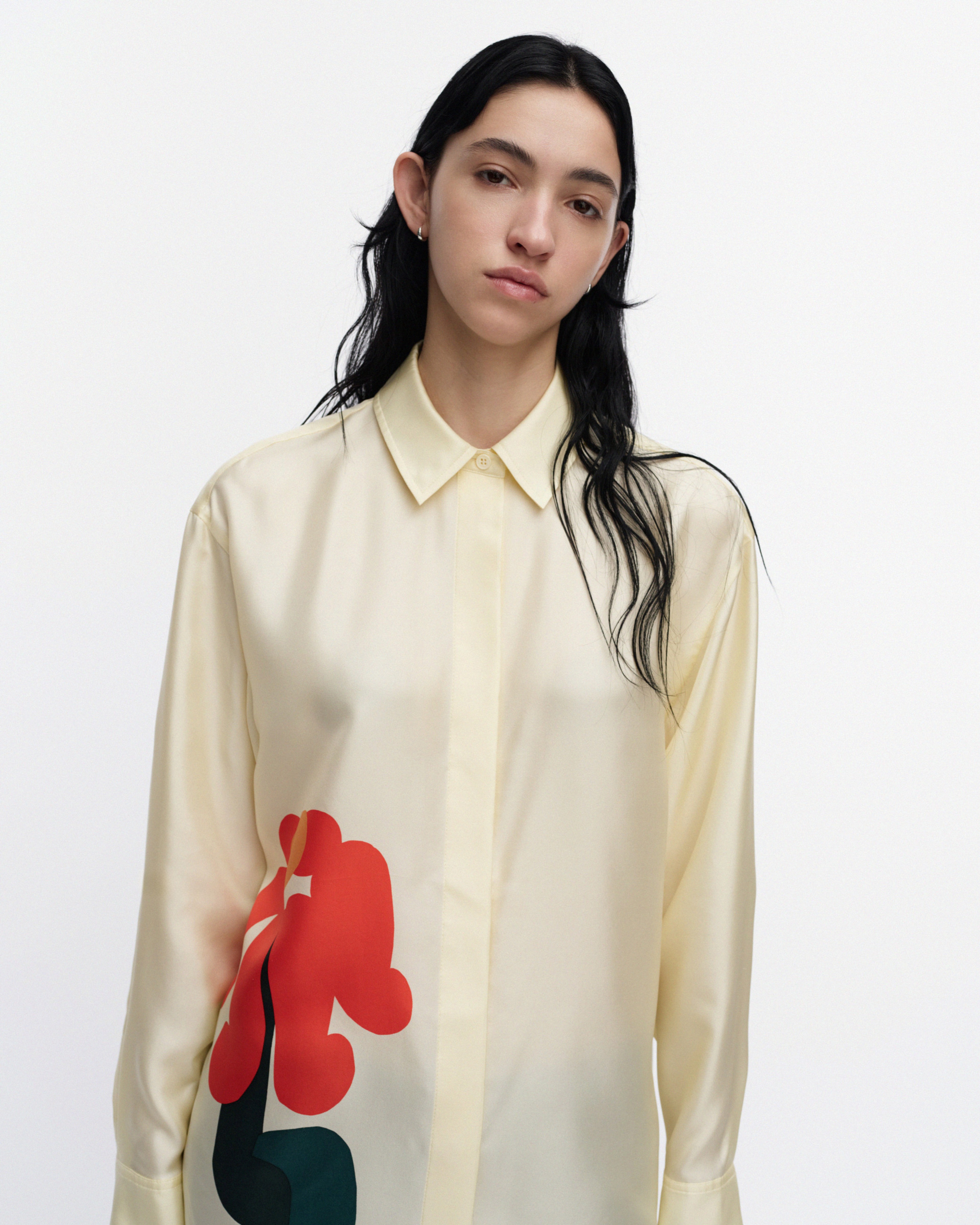 Monesti Kukkahattu Silk shirt