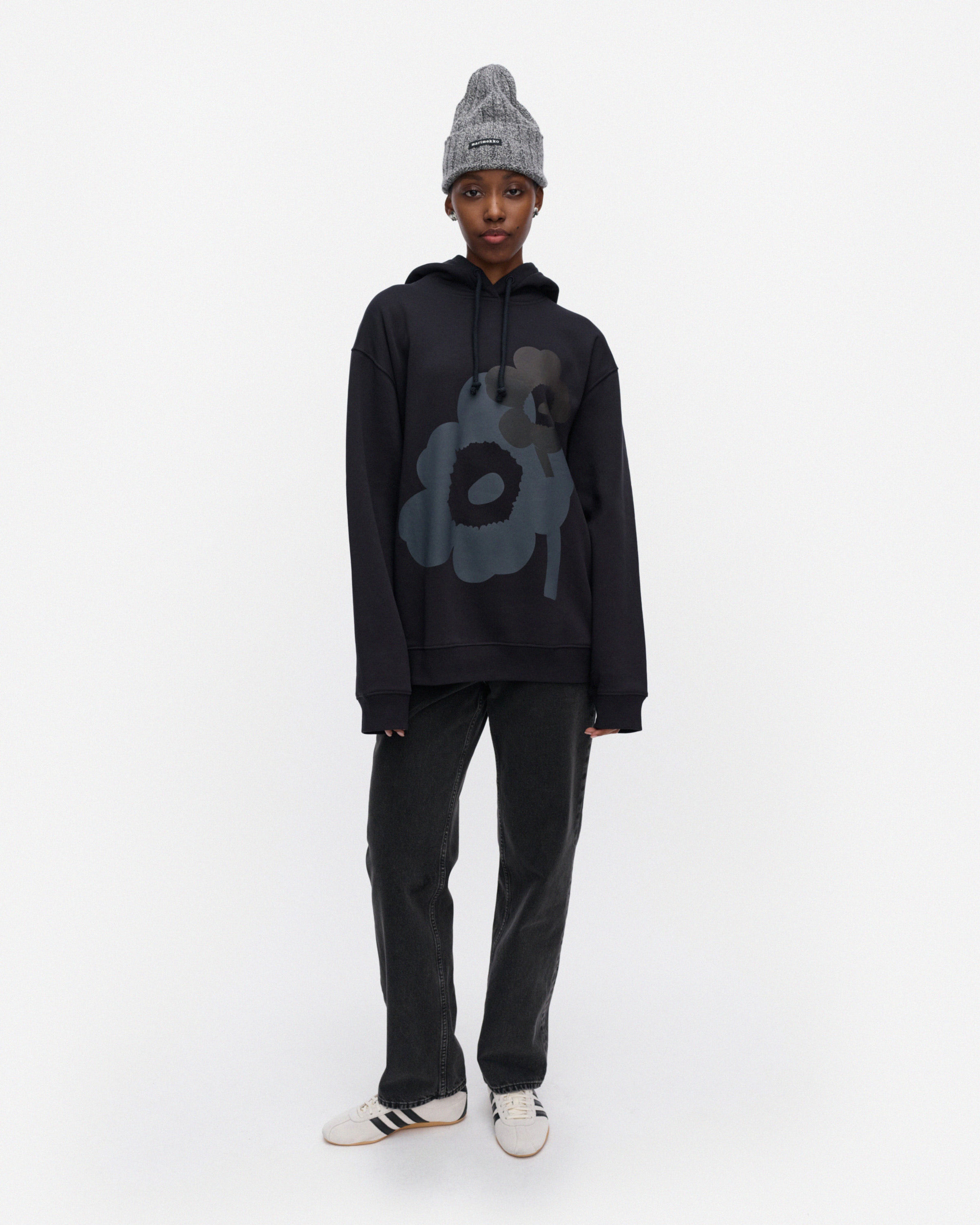 Teesi Unikko Placement Kioski hoodie