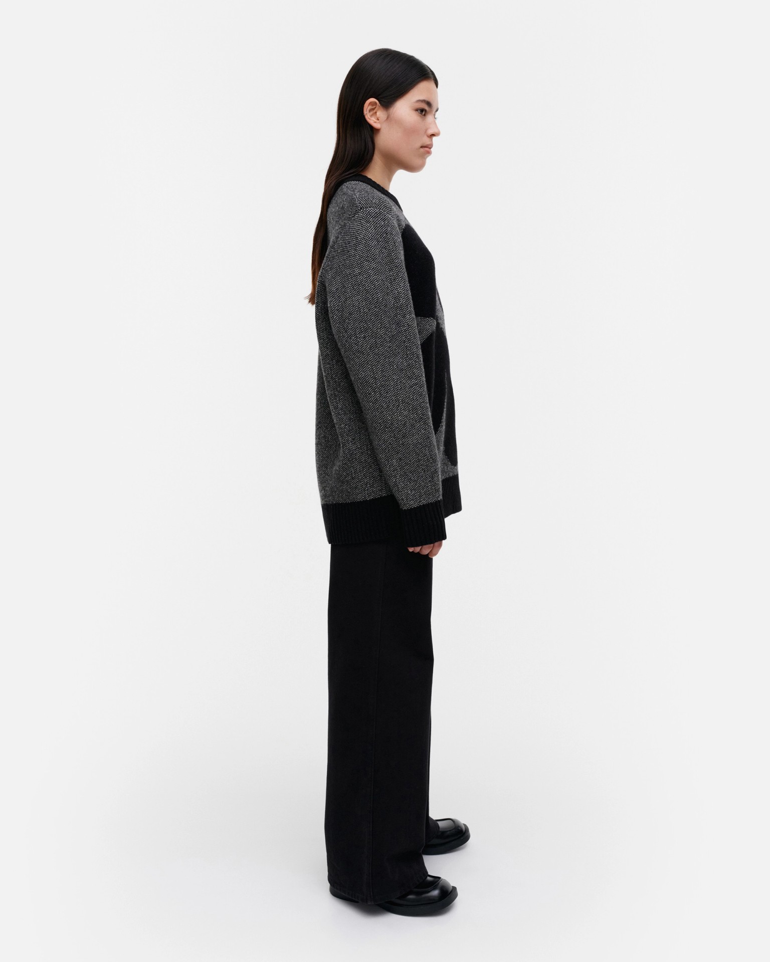 Pehmyt Unikko, Kioski knitted sweater, black, white,