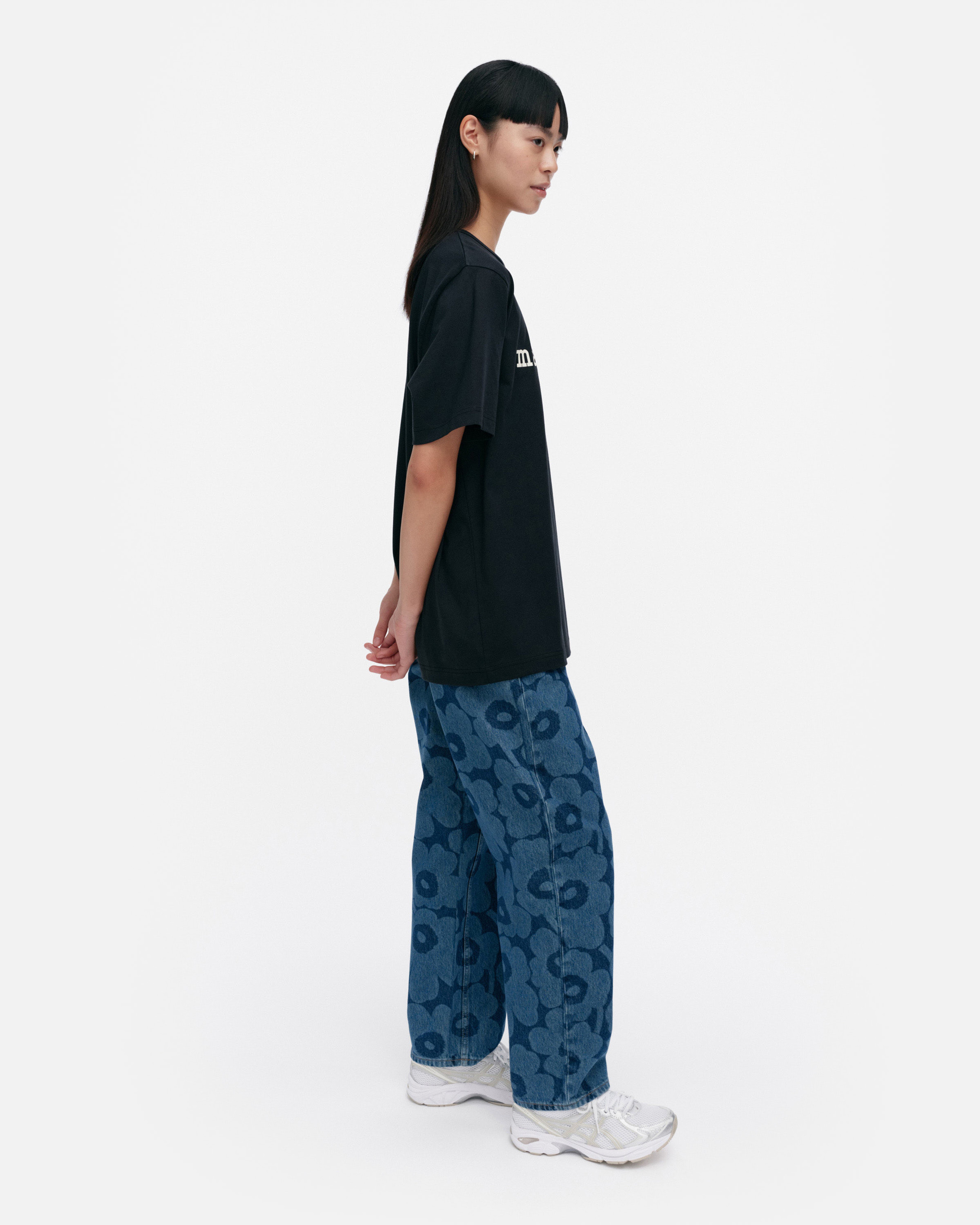 Vihne Logo Placement, Kioski t-shirt, black, off white,