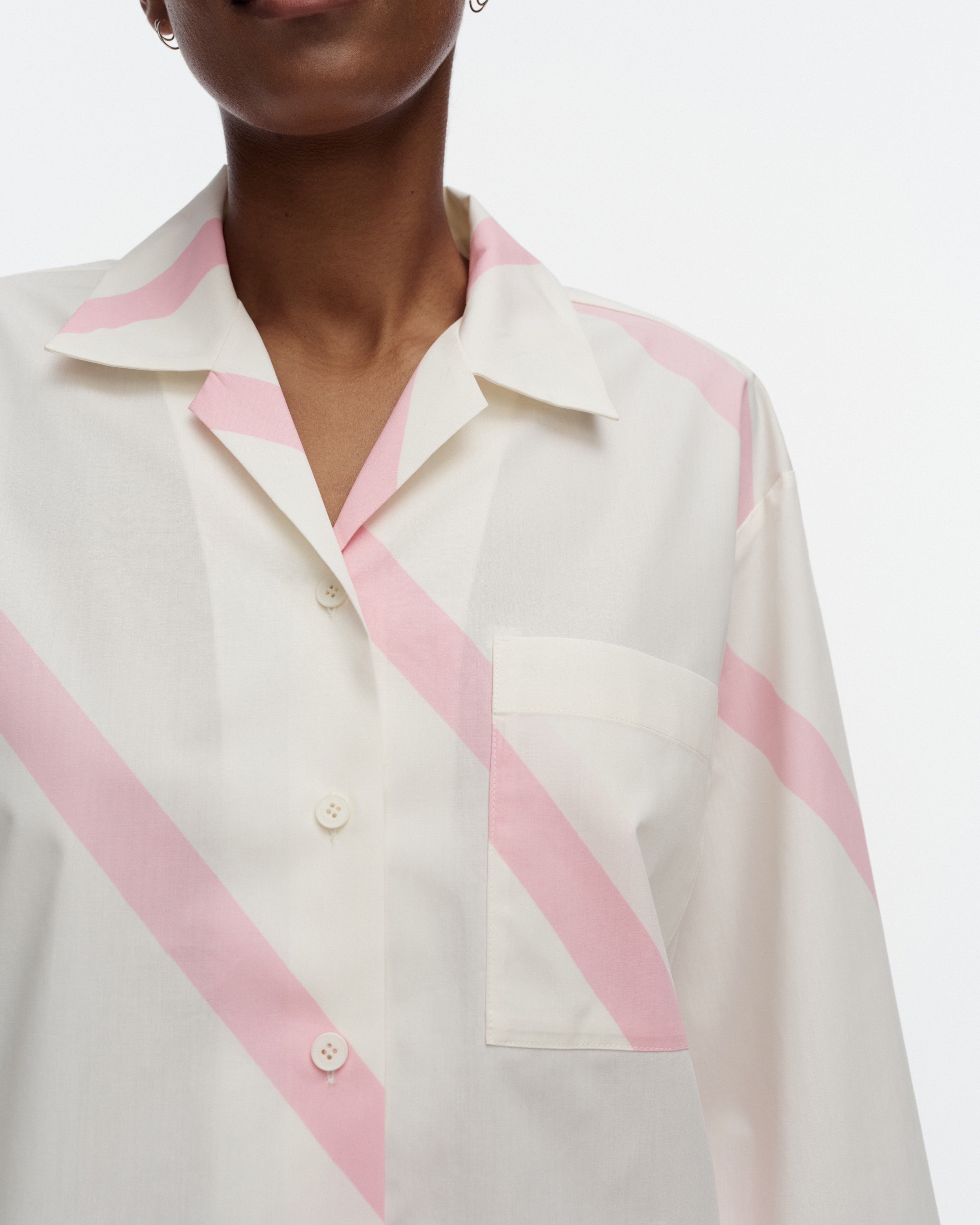 Kuunnelma Basso, Pyjama shirt, off white, light pink,