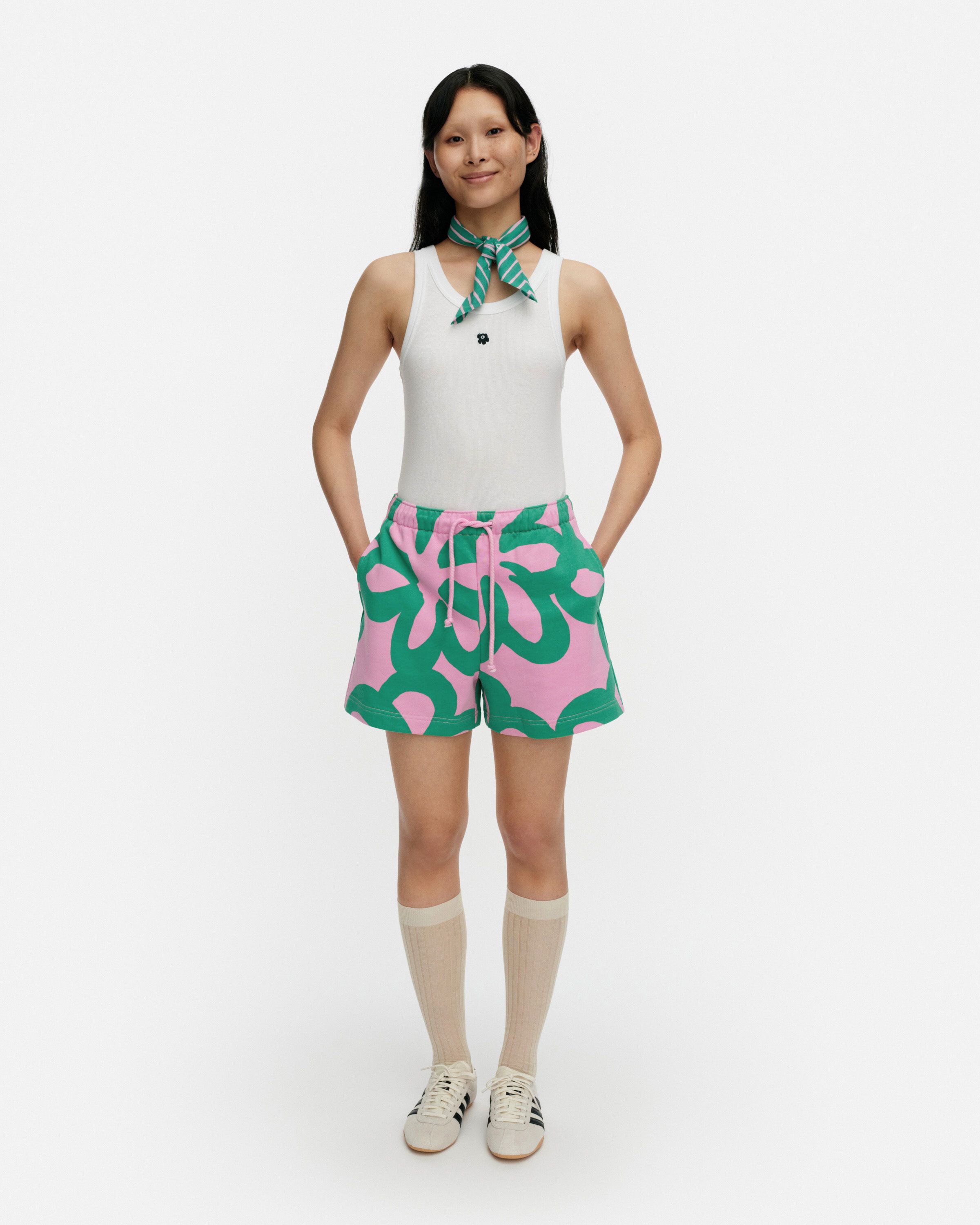 Miksaus Jättikukka Kioski shorts | Marimekko