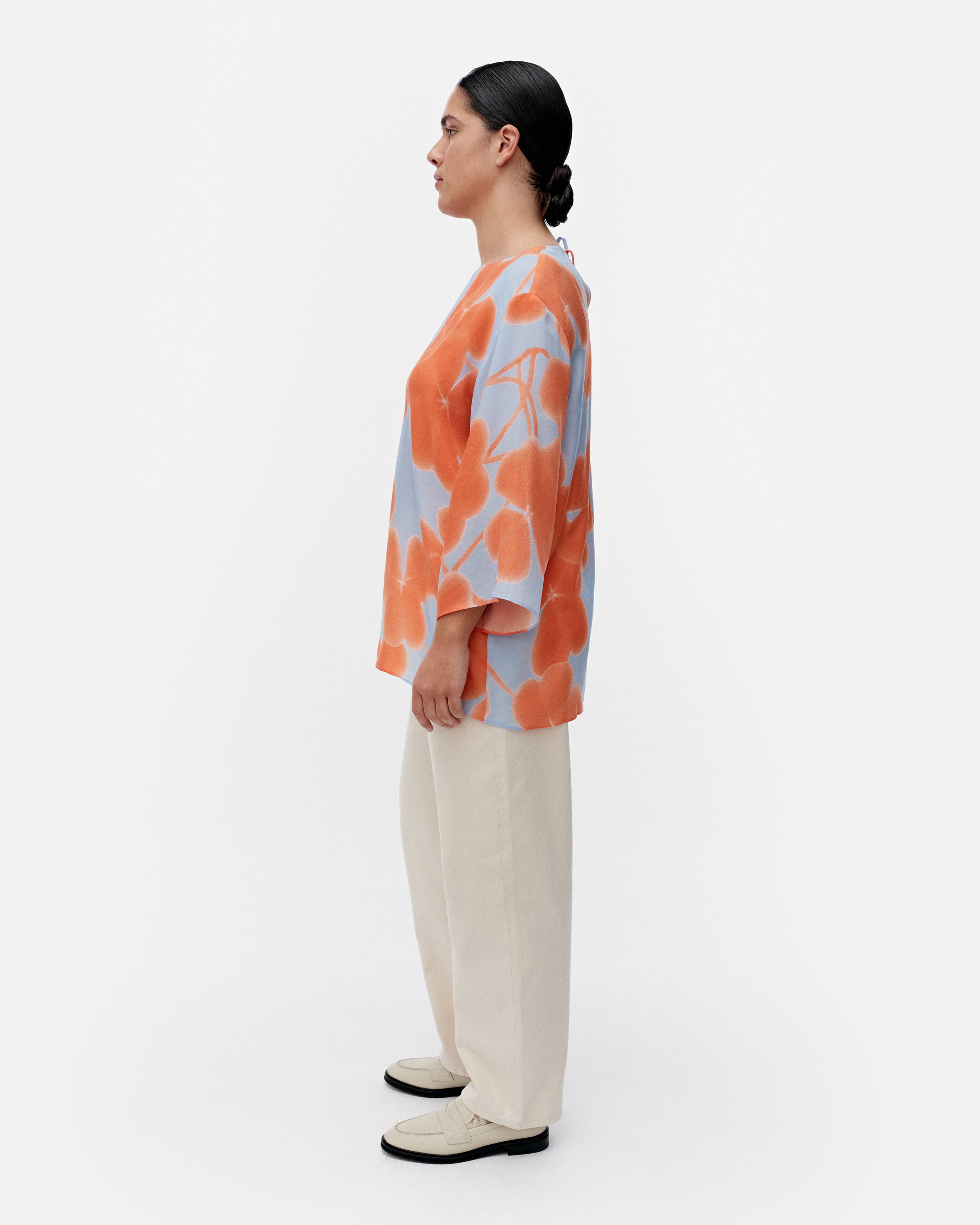 Oaja Ketunleipä, Shirt, light blue, orange, light pink,