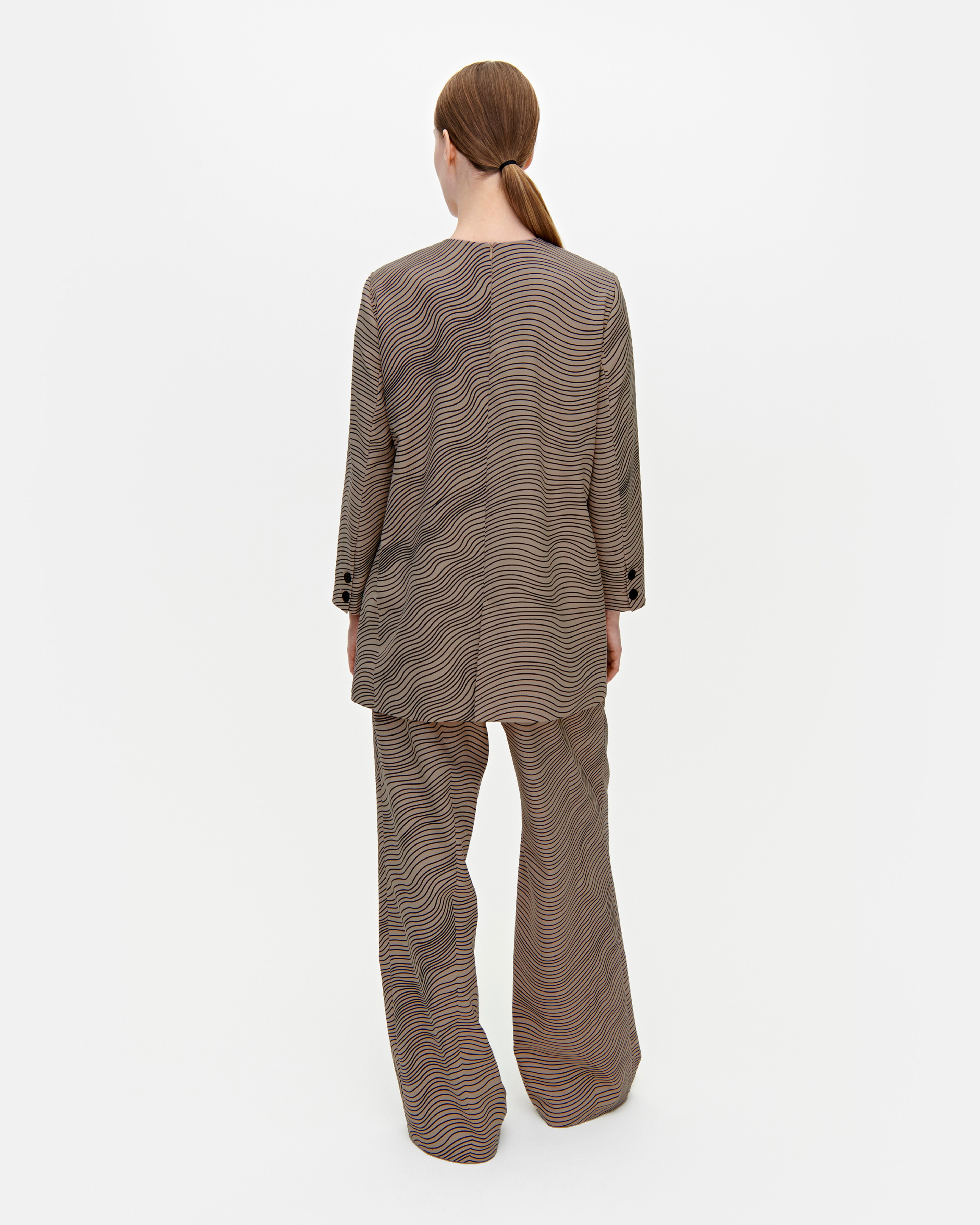 Hulda Näkki, Villasekoitetunika, musta, ruskea,